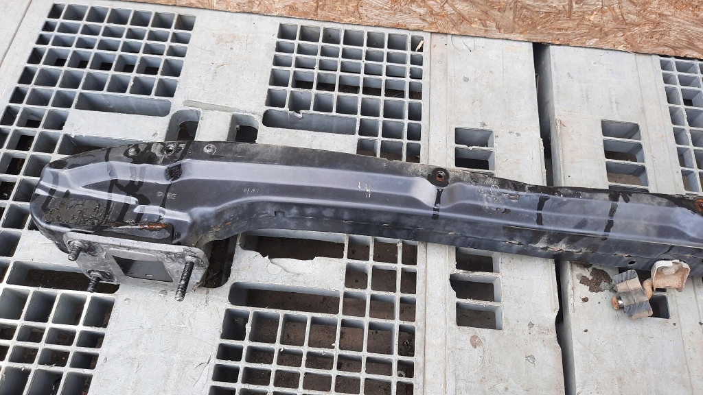 Балка бампера зад MERCEDES W203 01R 2.0b Купе