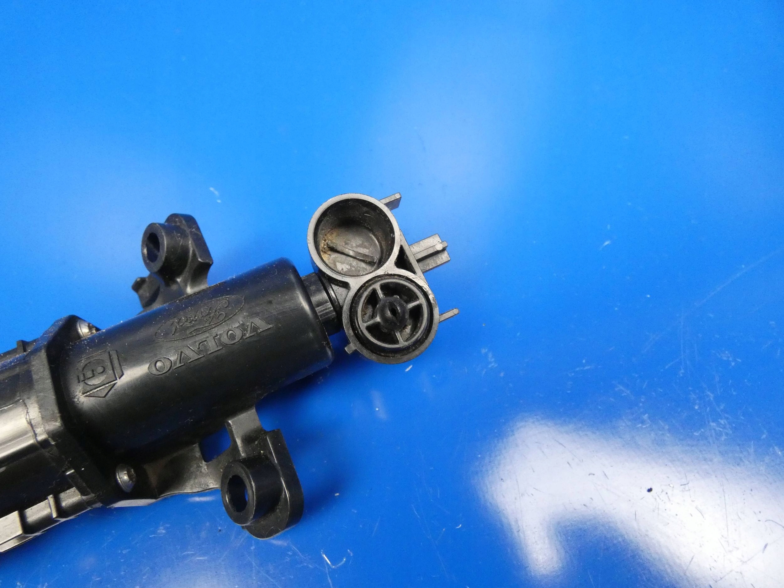 VOLVO S60 II V60 washer lights right front DYSZA