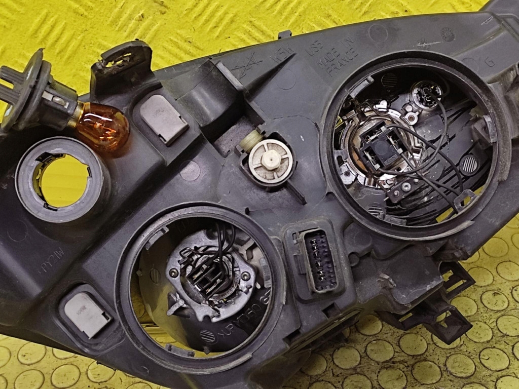 CITROEN C5 and REFLEKTOR light left front 9632664880