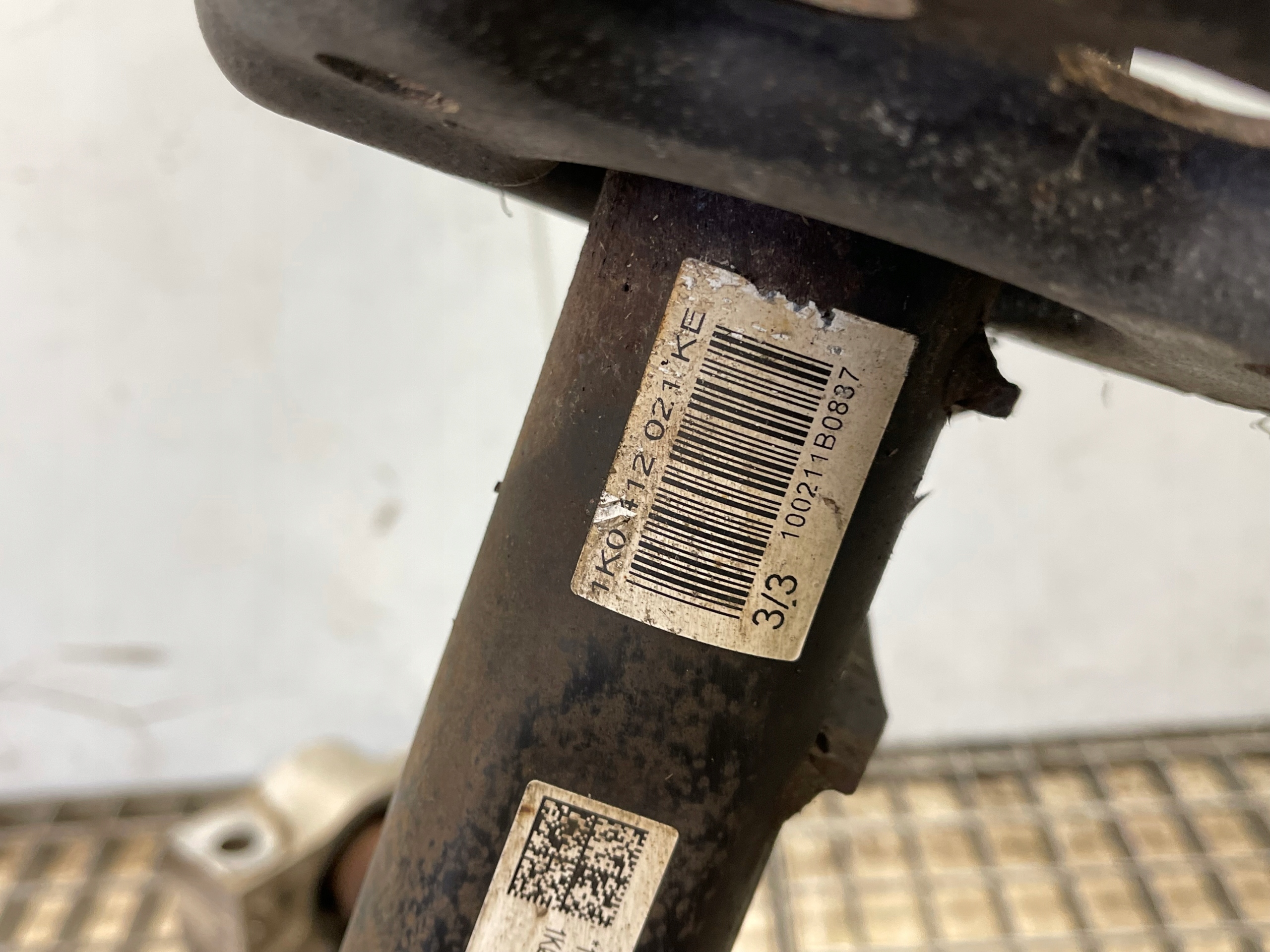 swing front right VW GOLF VI 1.6 TDI complete 1K0413031BH