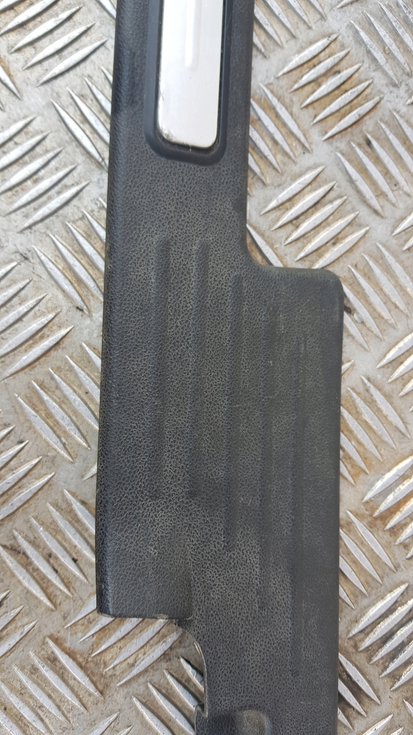 MERCEDES W169 moulding threshold left front