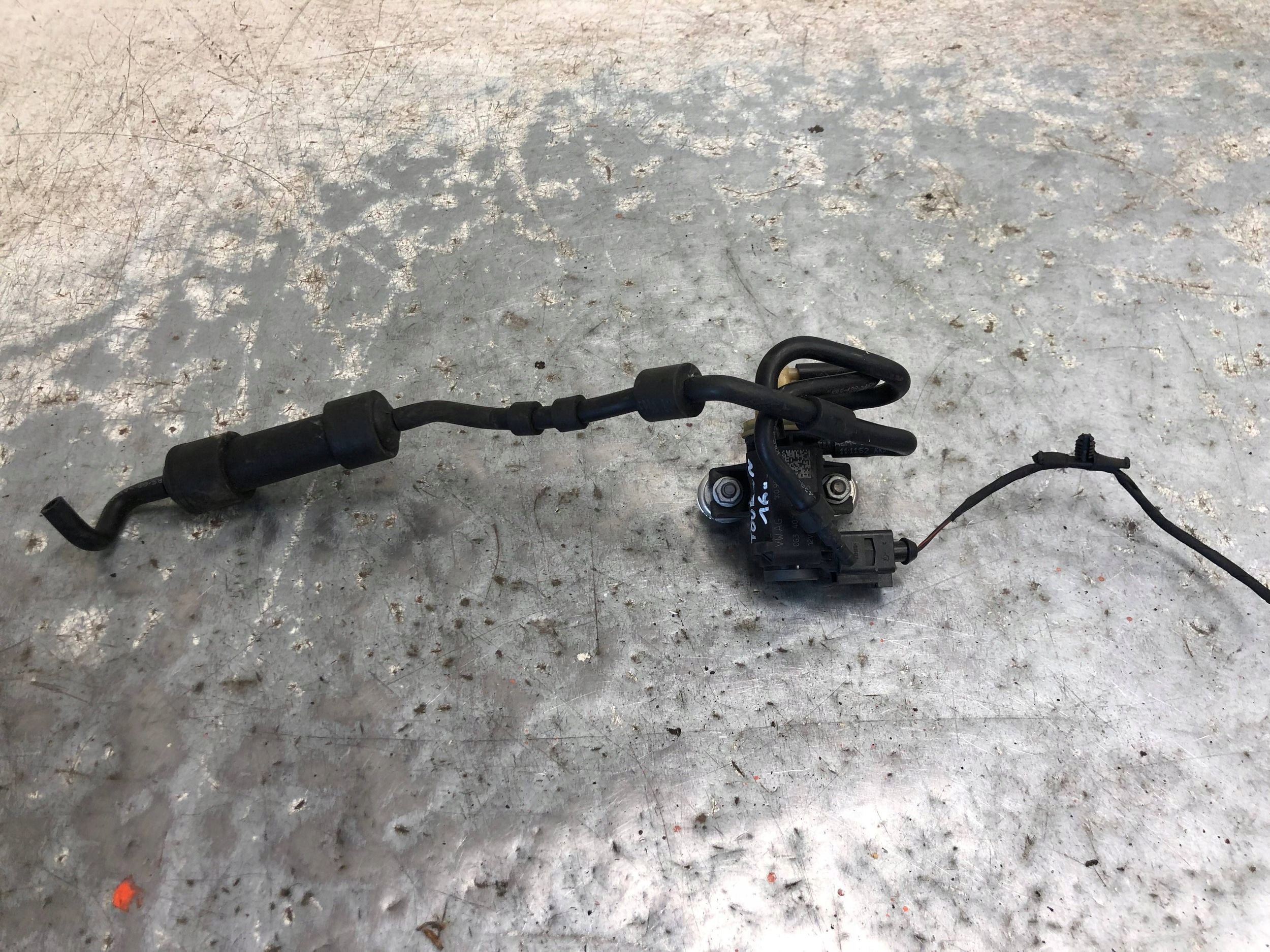 Sensor Unterdruck VW TOURAN III 04L131051AG