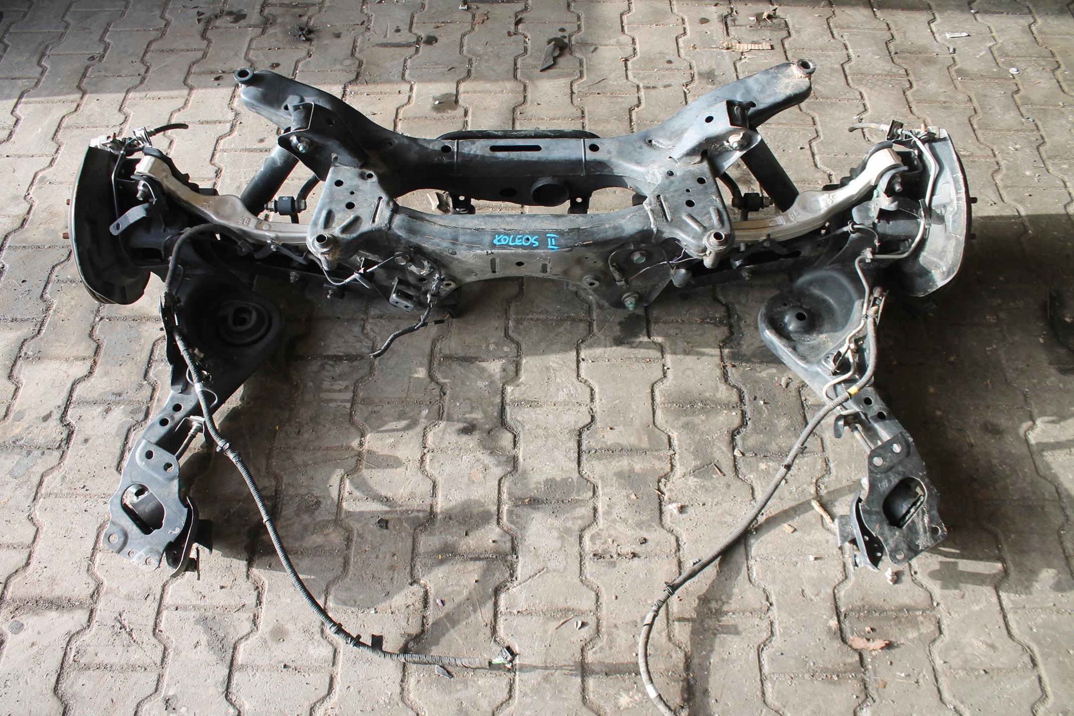 BELKA ZAWIESZENIA TYŁ TYLNA KOLEOS II 1.6 DCI