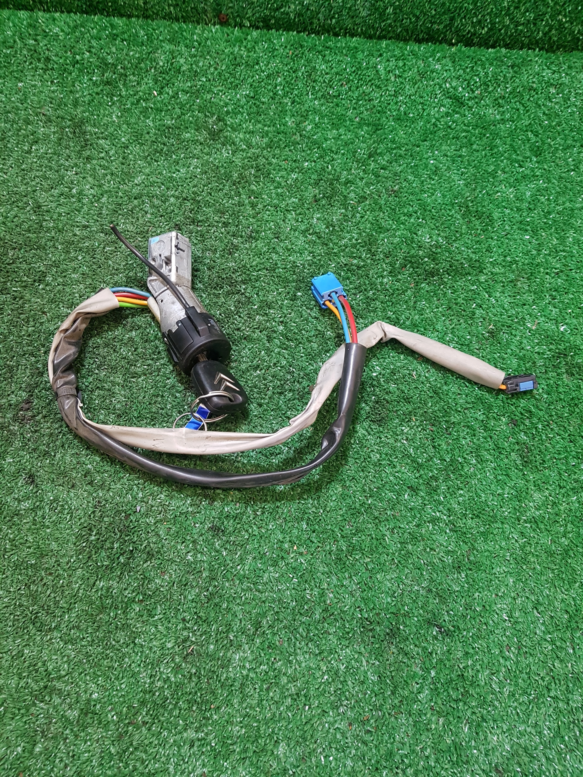 ignition Z KLUCZYKIEM CITROEN BERLINGO 1 2002 2.0 HDI