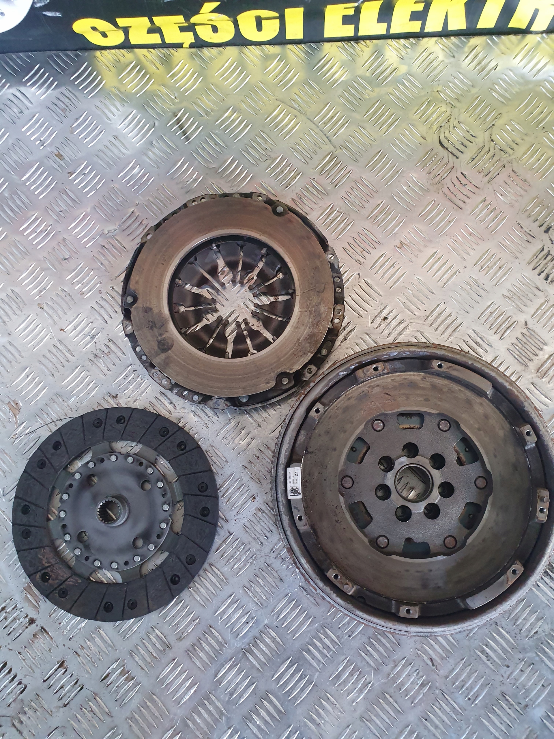 SPRZĘGŁO DWUMAS KPL RENAULT 1.5 DCI 123104832R