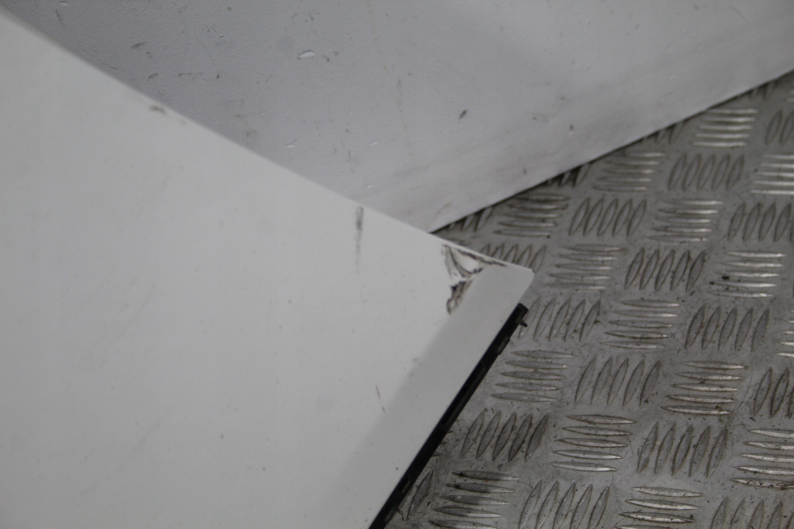 fender left front BMW X1 E84