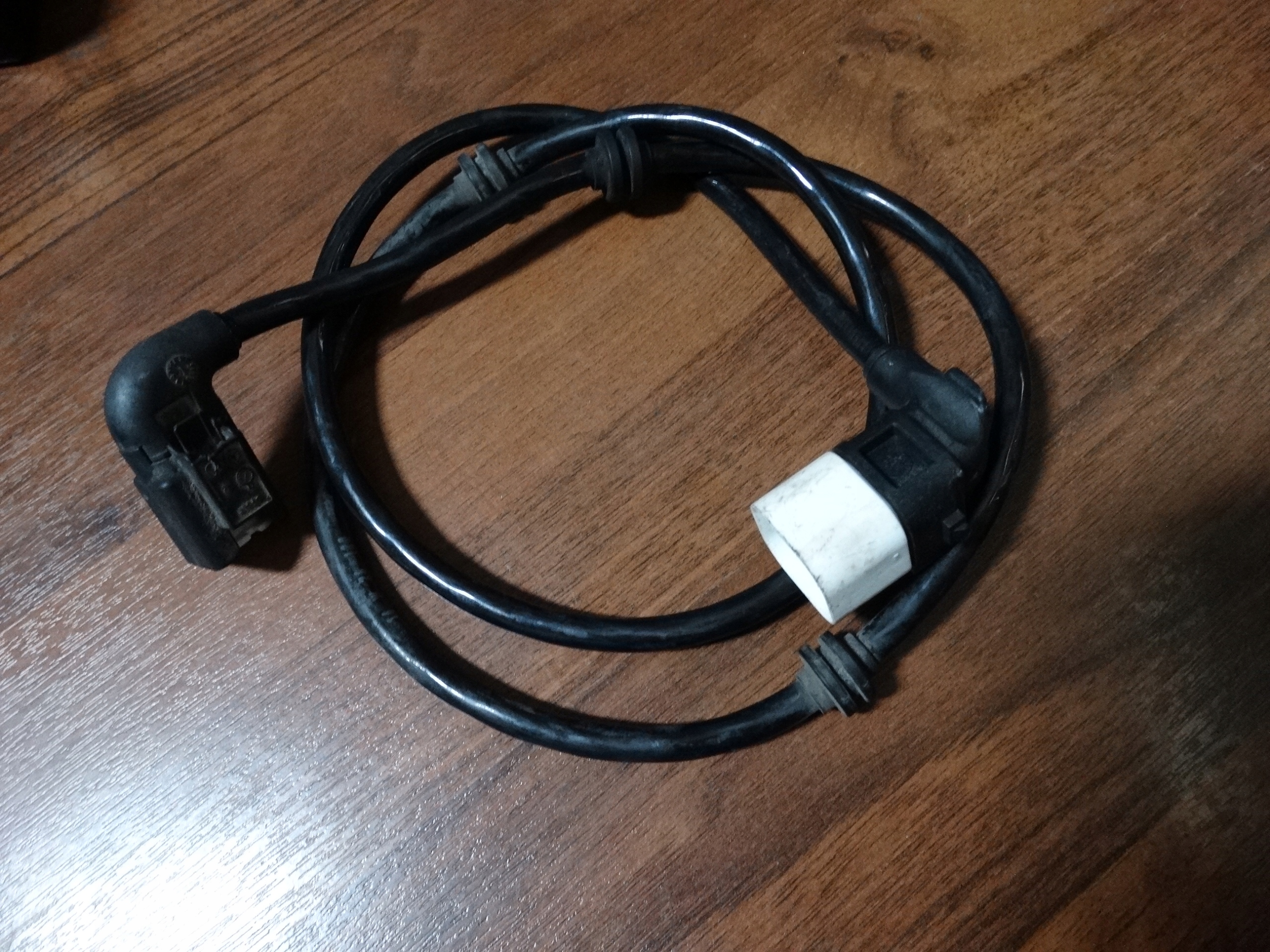 IDEALNY Schlauch Brems- hinten MERCEDES W205 1