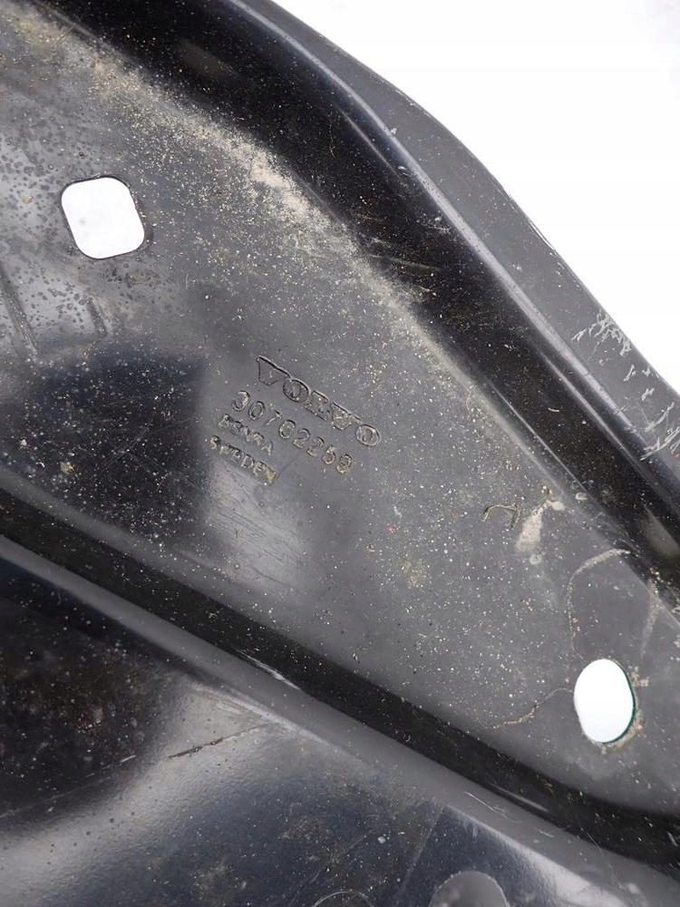 VOLVO XC60 and 1 LIFT 13-17 support panel for radiators pillar