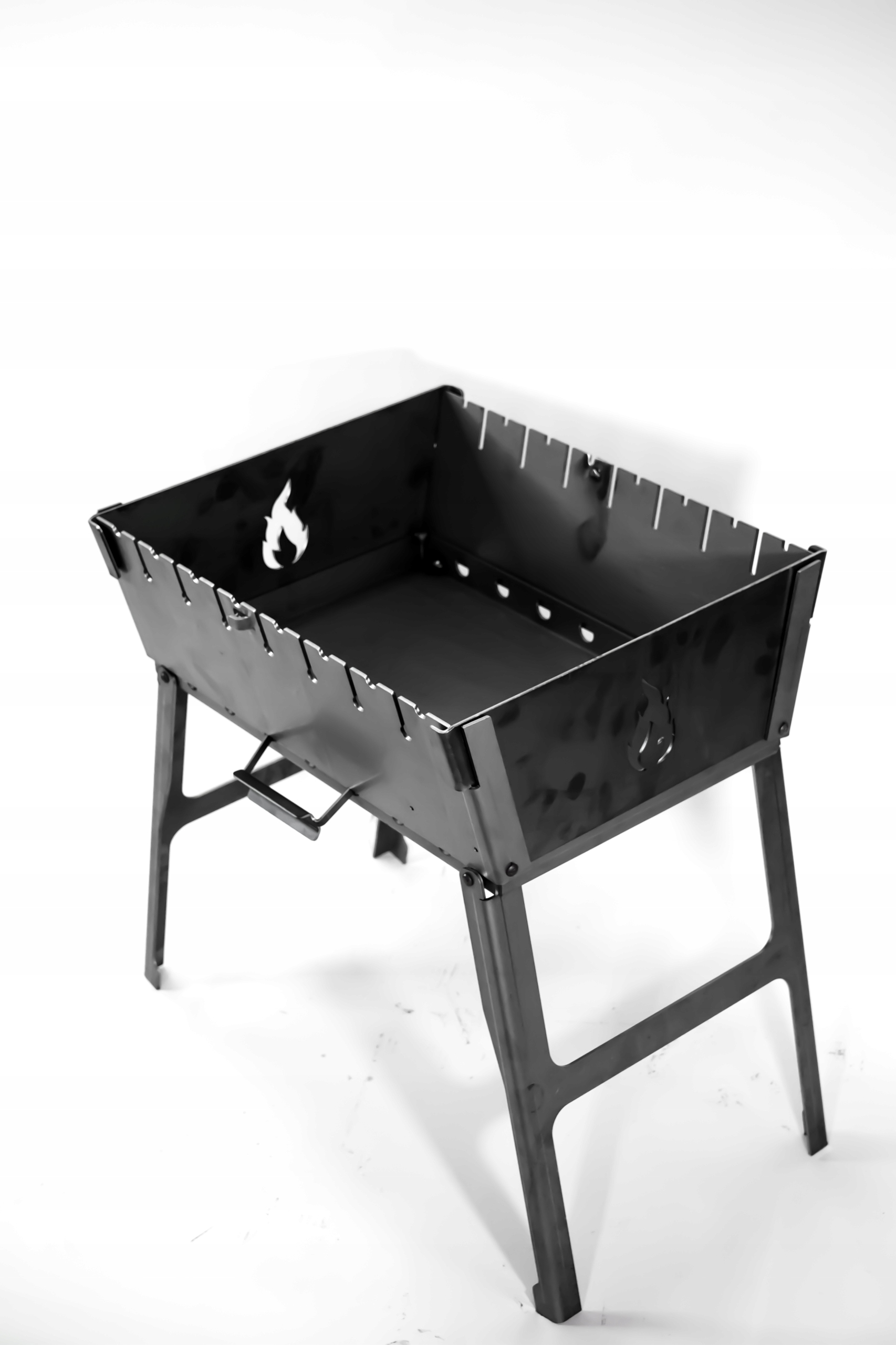 Mangal Grill Walizka Na 8 Szpikulców Składany Metalowy 3 mm Praktyczny