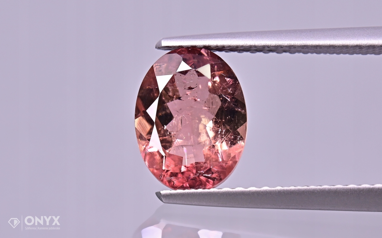 Turmalín fazetovaný ovál 9,5x7,5 mm