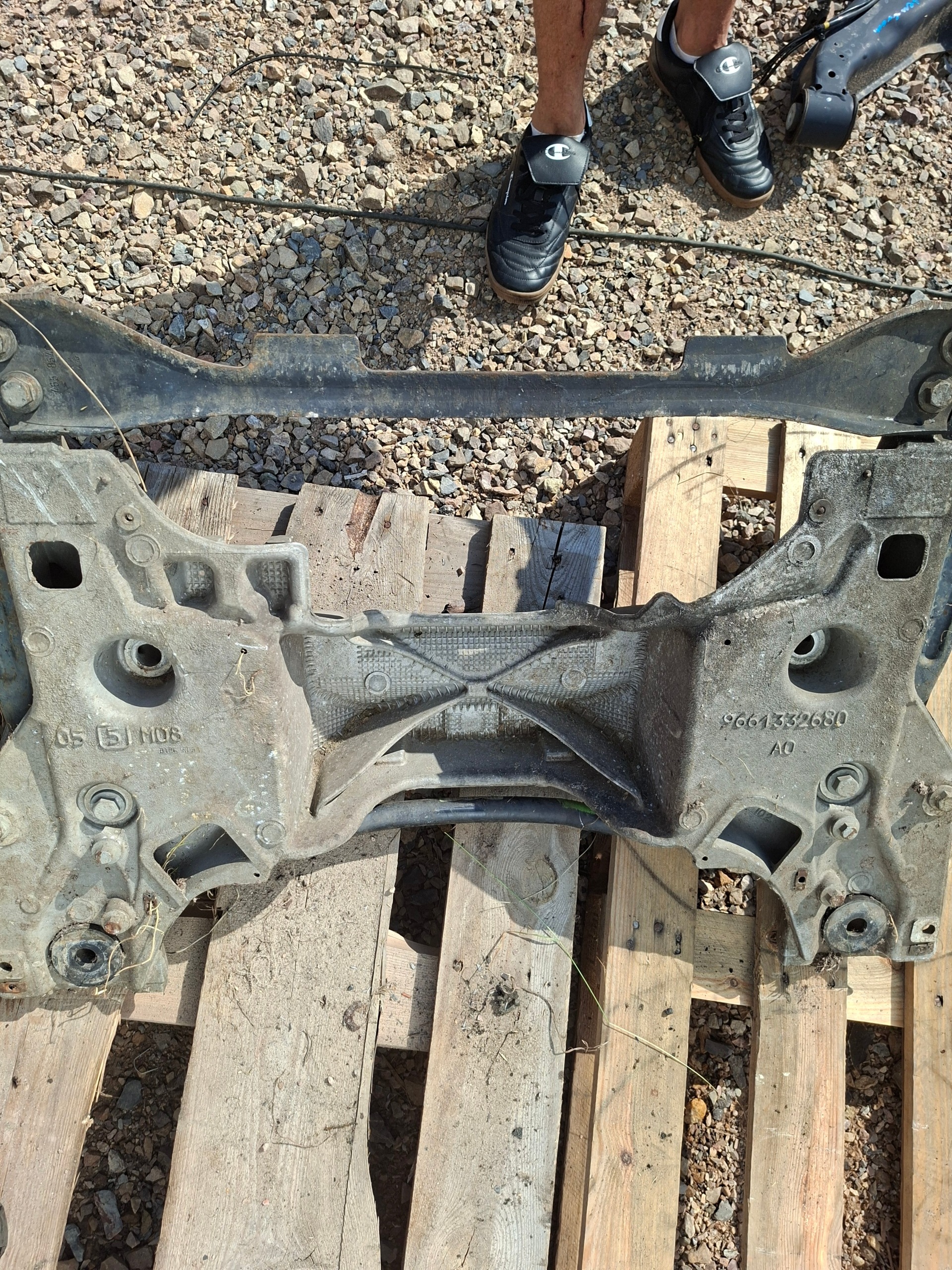 axle beam subframe axle beam PEUGEOT 407