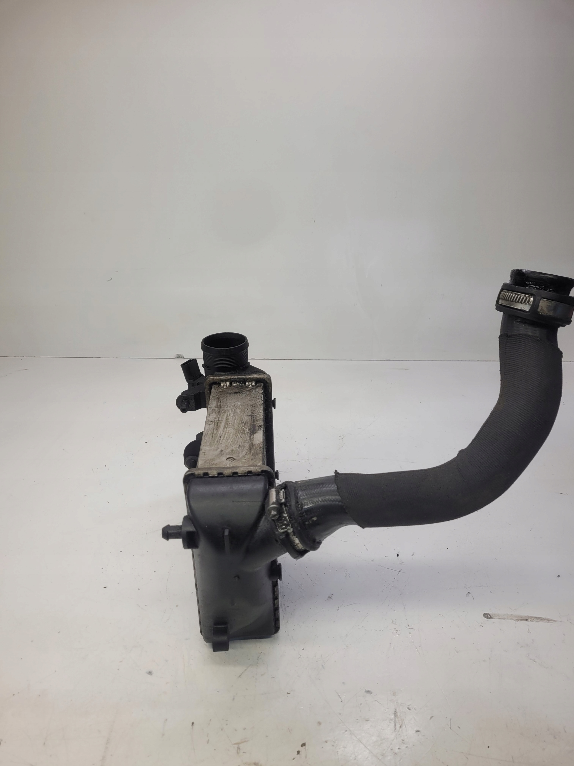 radiator intercooler AUDI A6 2.7 3.0 4F0145805AF