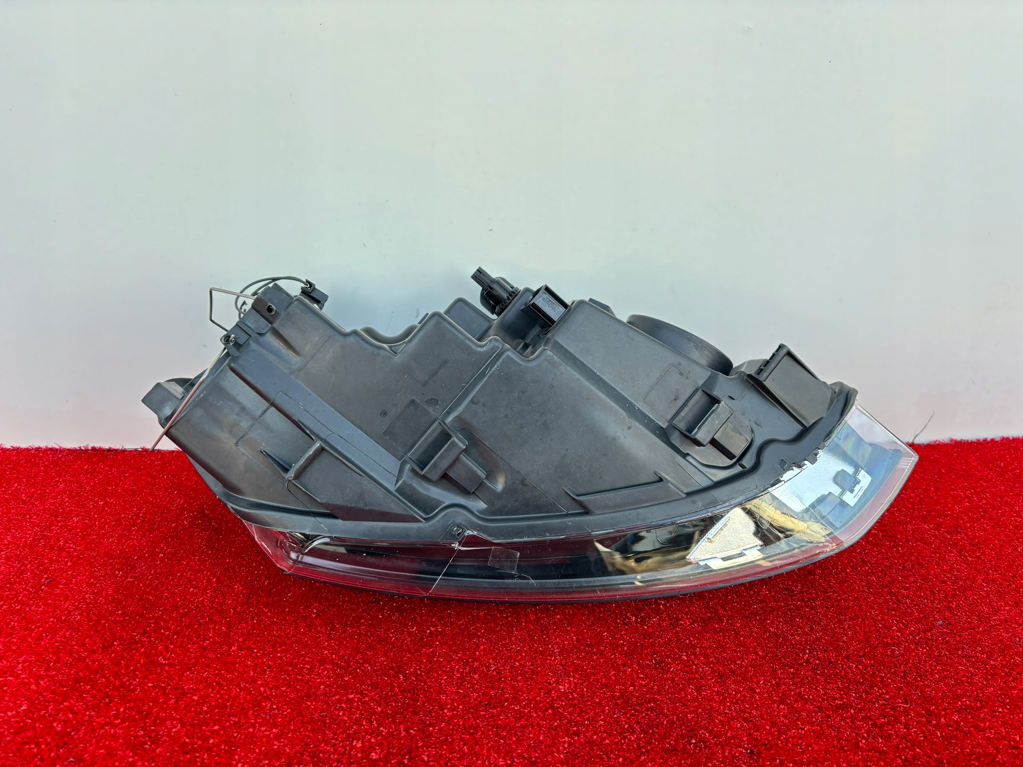 VW POLO 6R left light front REFLEKTOR 89504333 E352DZ