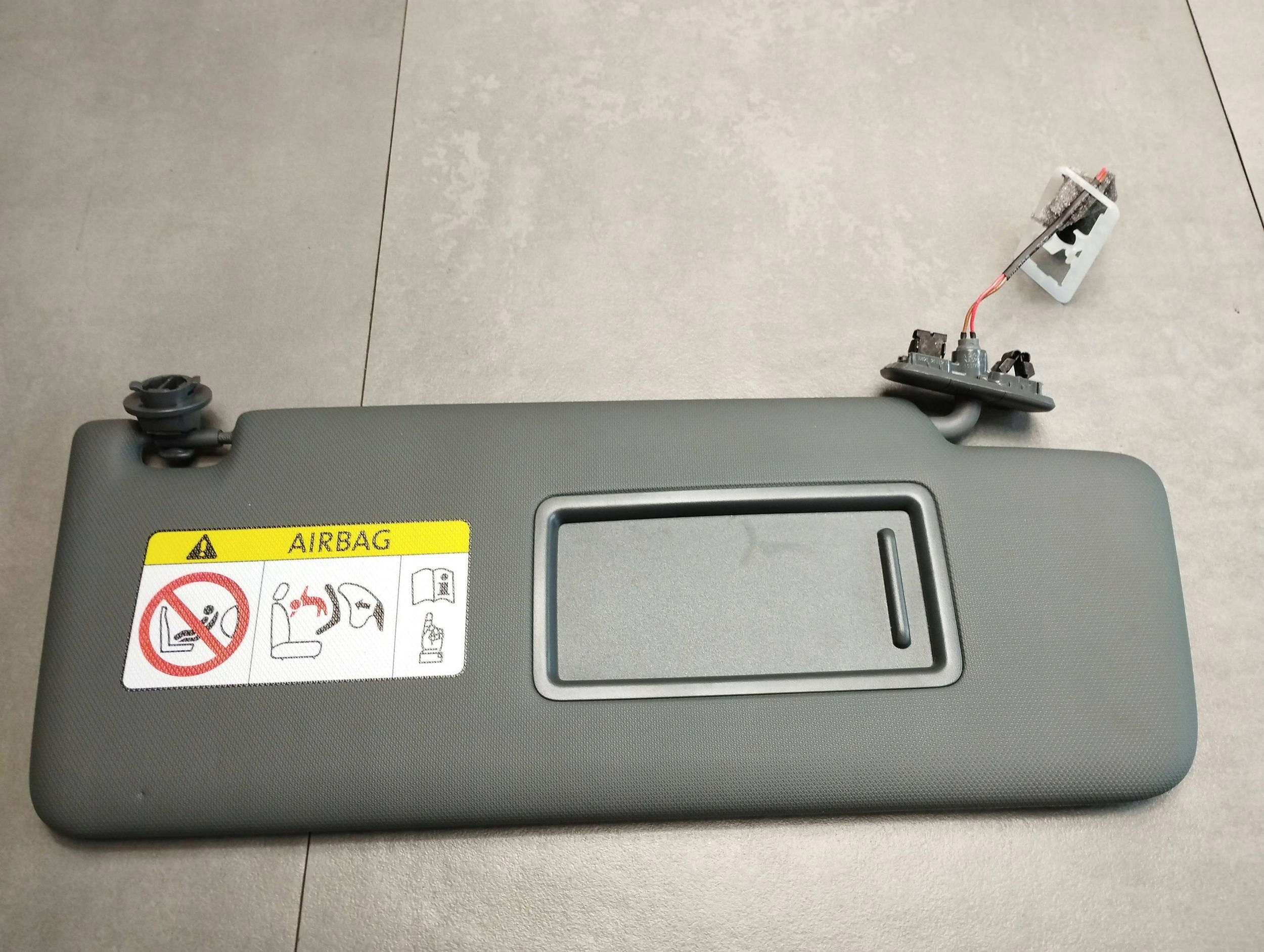 Audi Q4 e-tron ALETTA PARASOLE Destro 5007528RH