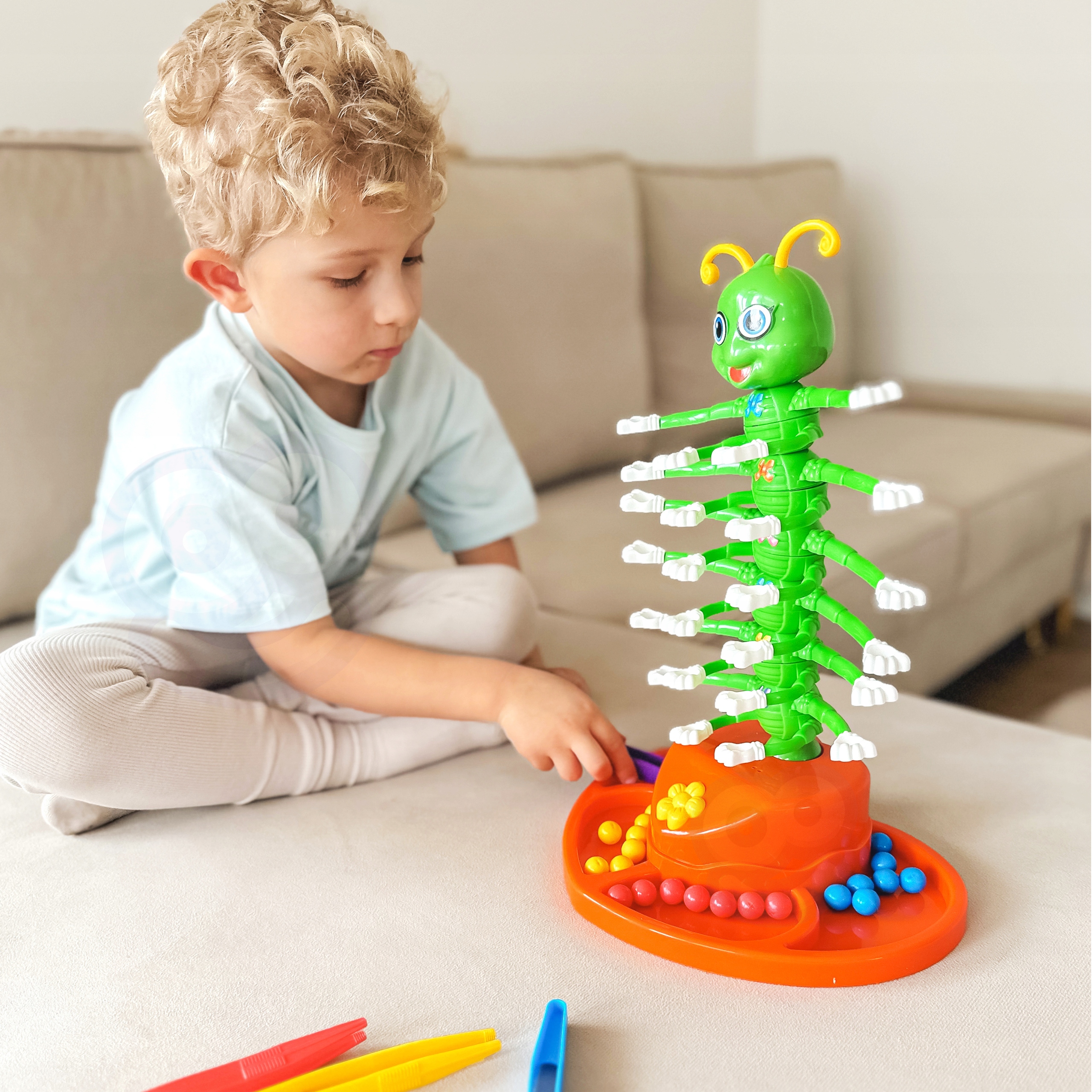 TAŃCZĄCA STONOGA GRA ZRĘCZNOŚCIOWA RODZINNA KULKI GĄSIENICA ROBACZEK WOOPIE Wiek dziecka 3 lata +