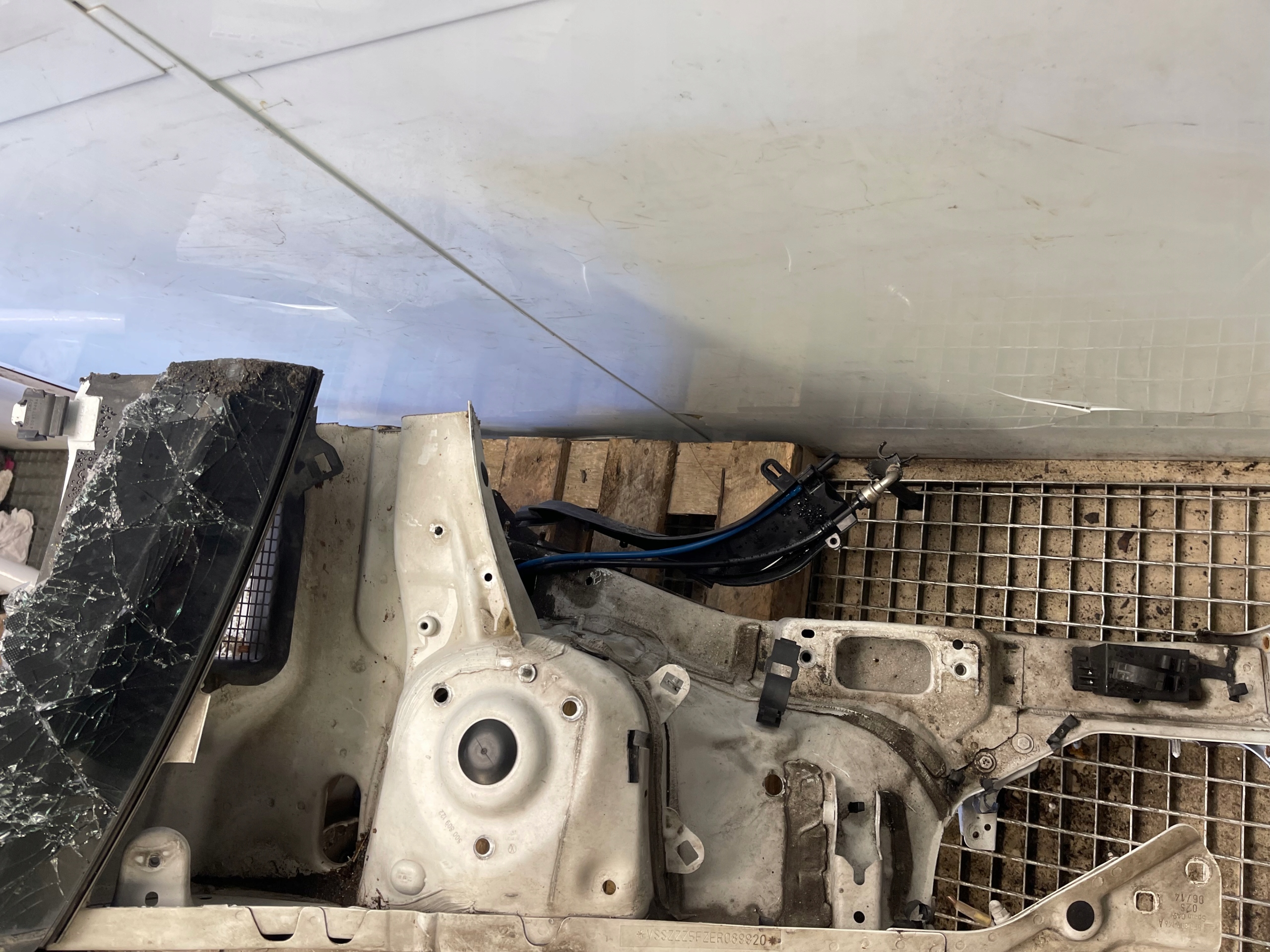 quarter SEAT LEON III 5F 2013-2020r. right front LS9R original