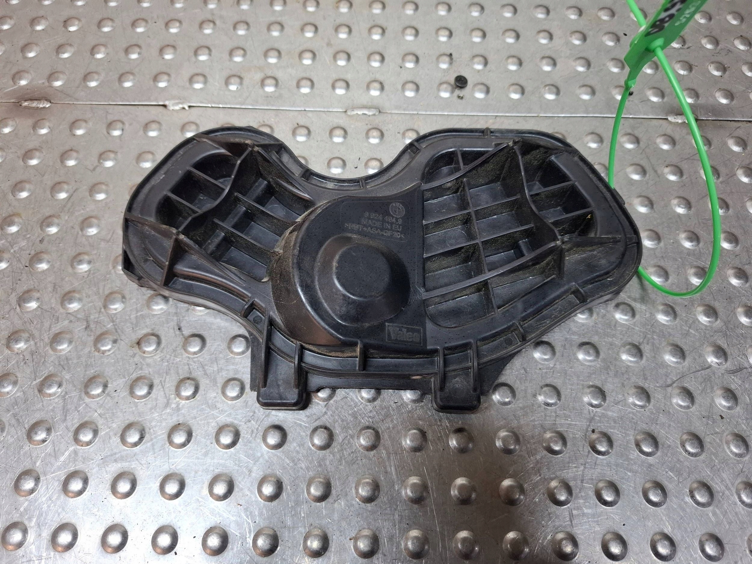 cap lights right front 6924494 BMW E81 E82 E87 E88
