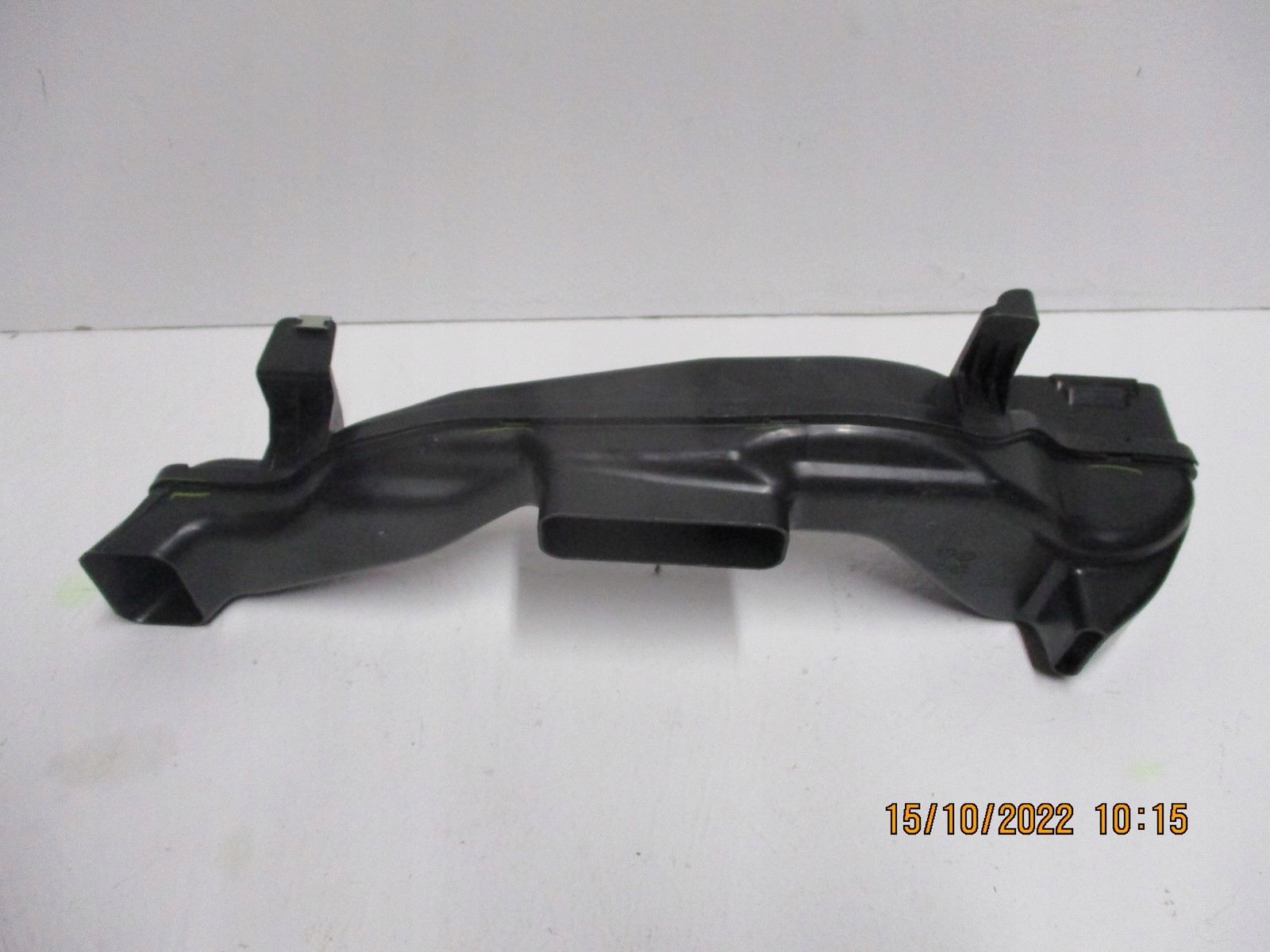 intake air BMW 9252345L