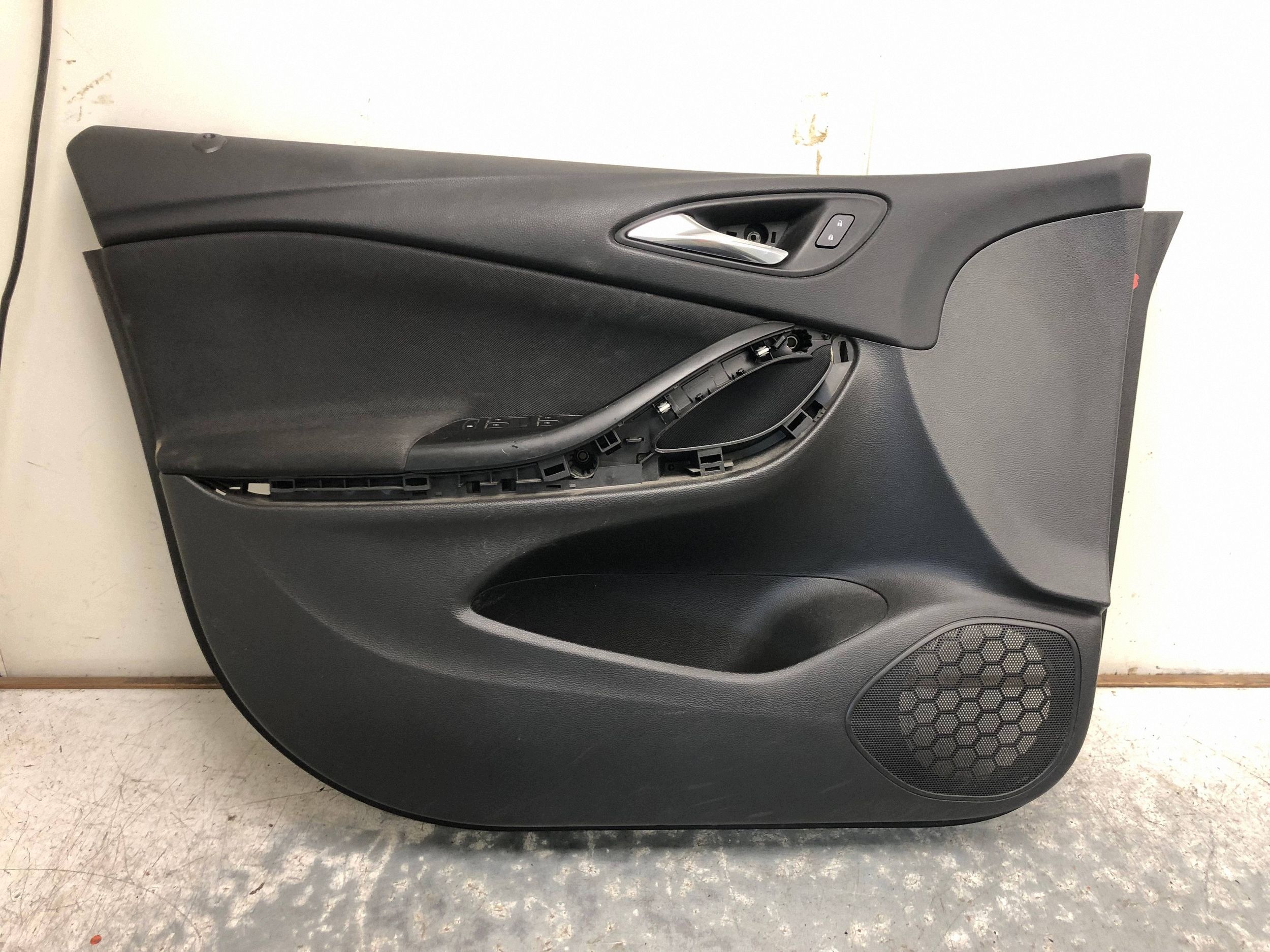 side door left front OPEL ASTRA K KOMBI 2513834