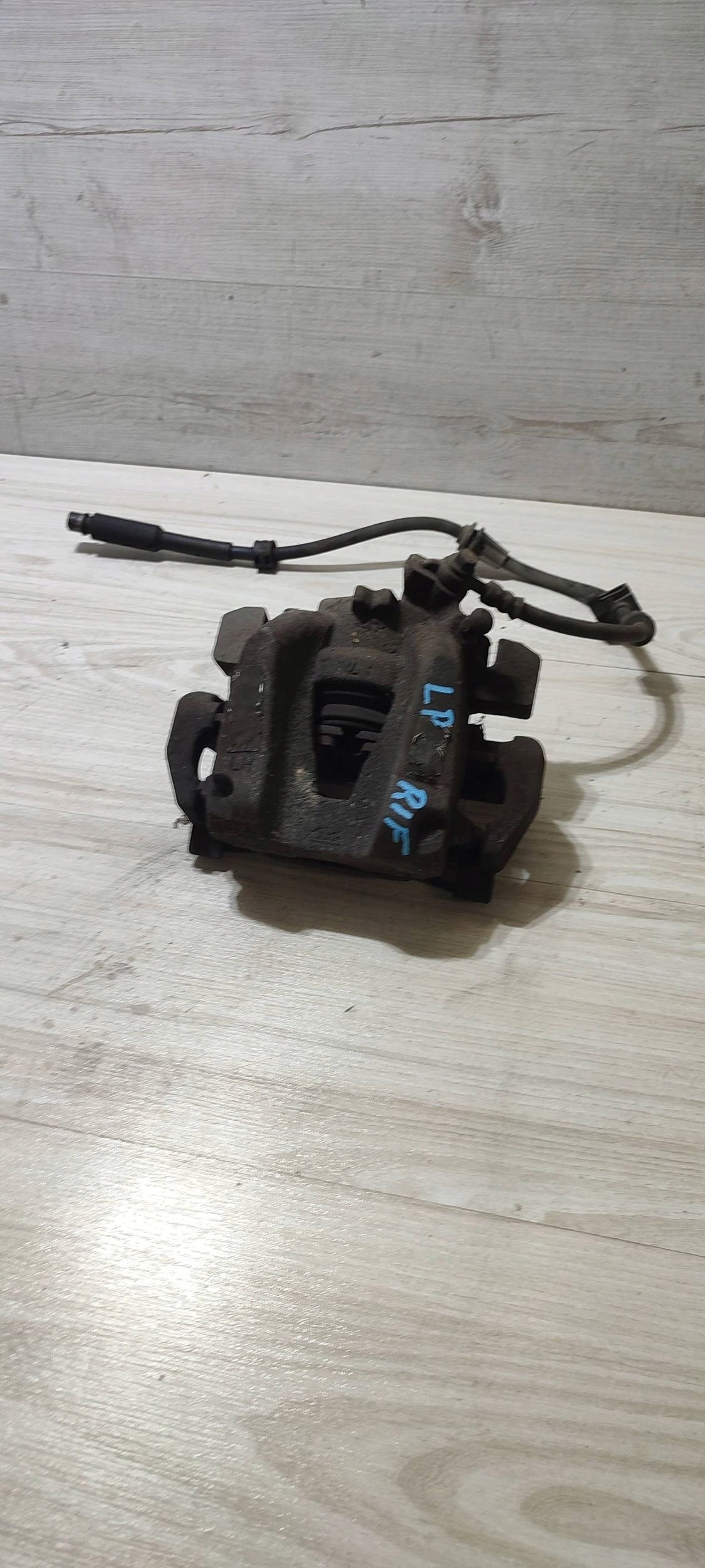 caliper brake front front side left Peugeot Rifter