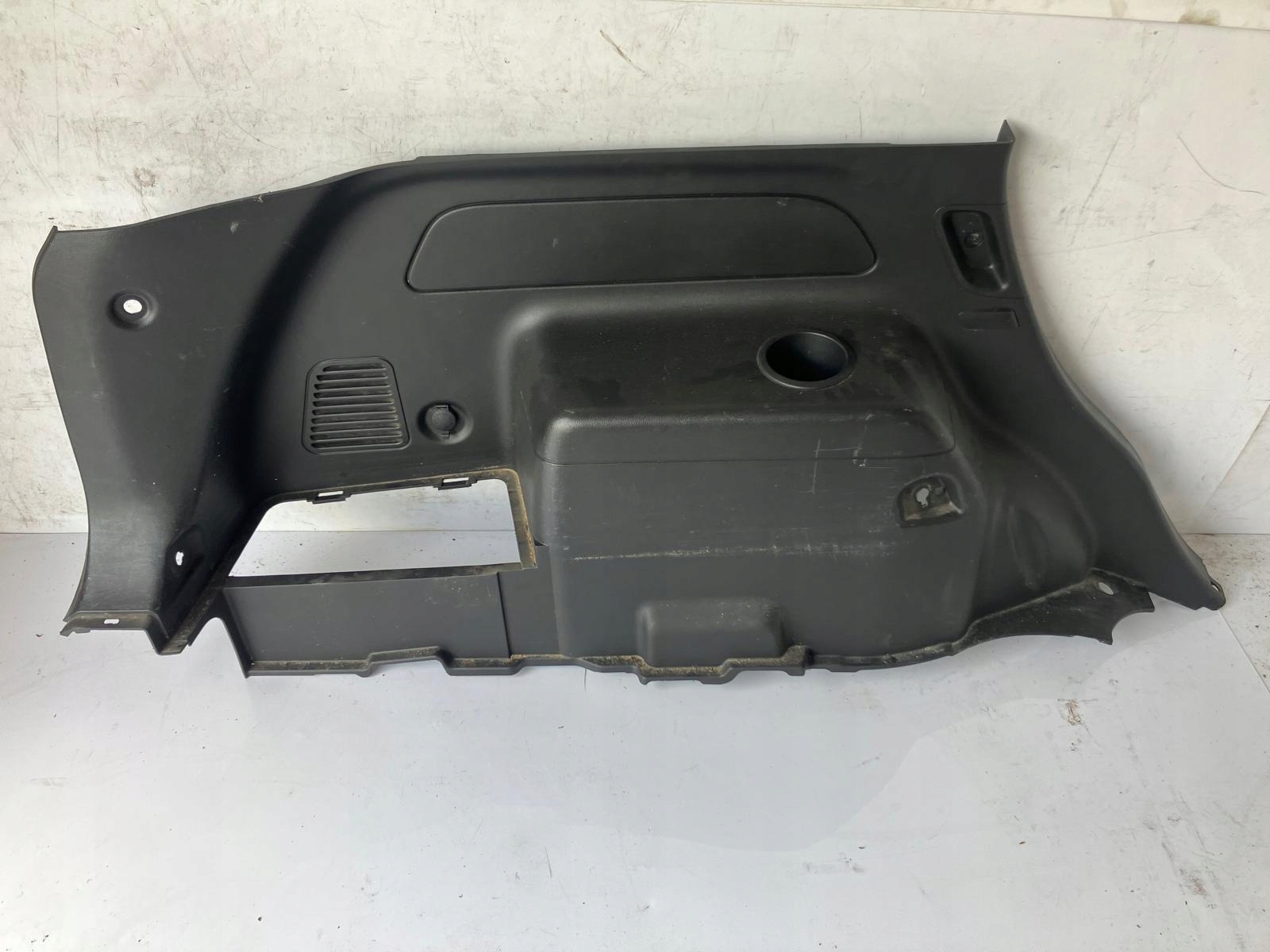 boot upholstery CHEVROLET CAPTIVA left