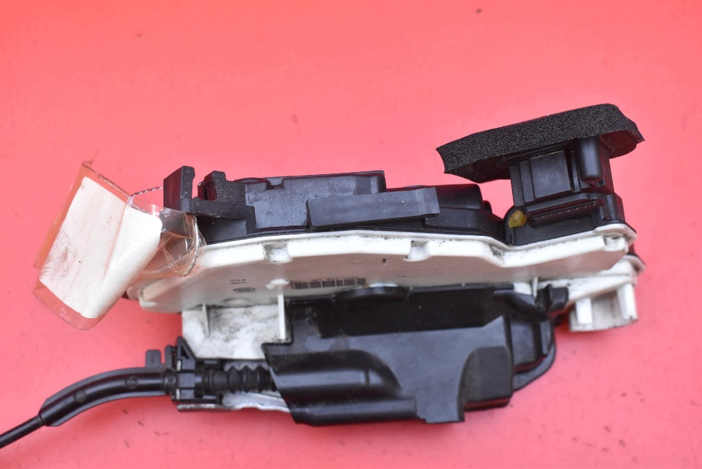 lock door left front front EU 5E1837015A SKODA OCTAVIA 3 III 13-17