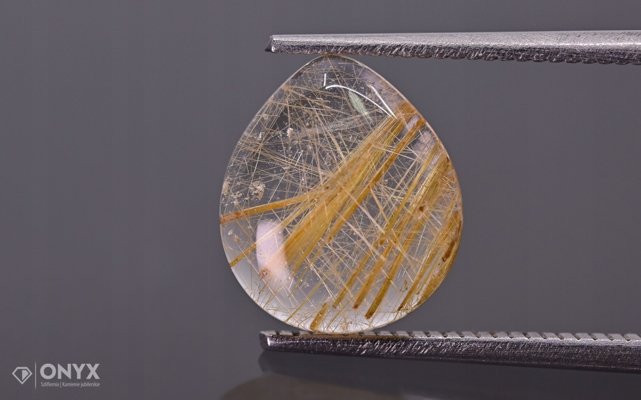 Křemen s rutilem nízký kabošon slza 10x9 mm