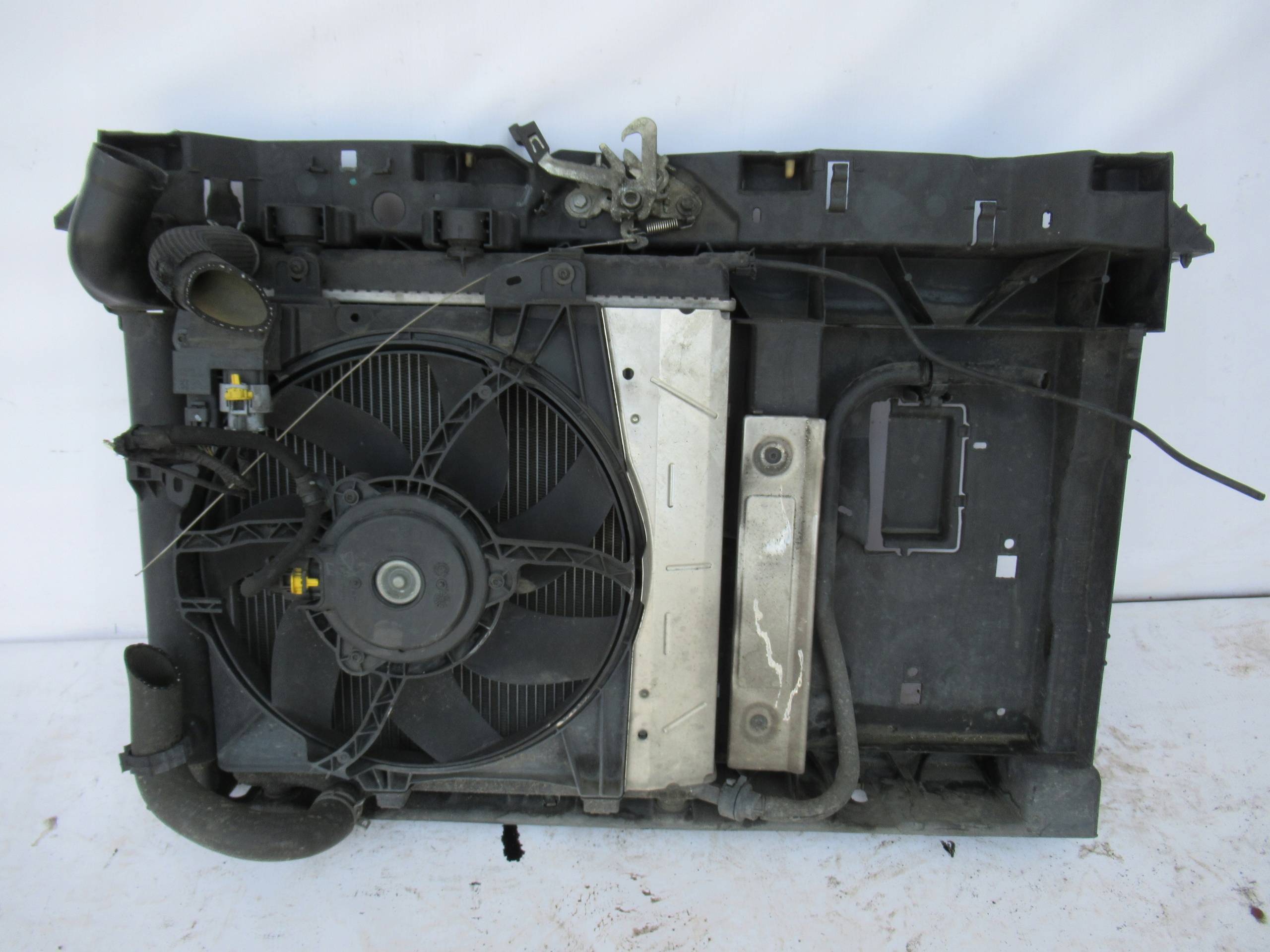 support panel for radiators radiator 1.4 8V PEUGEOT 207