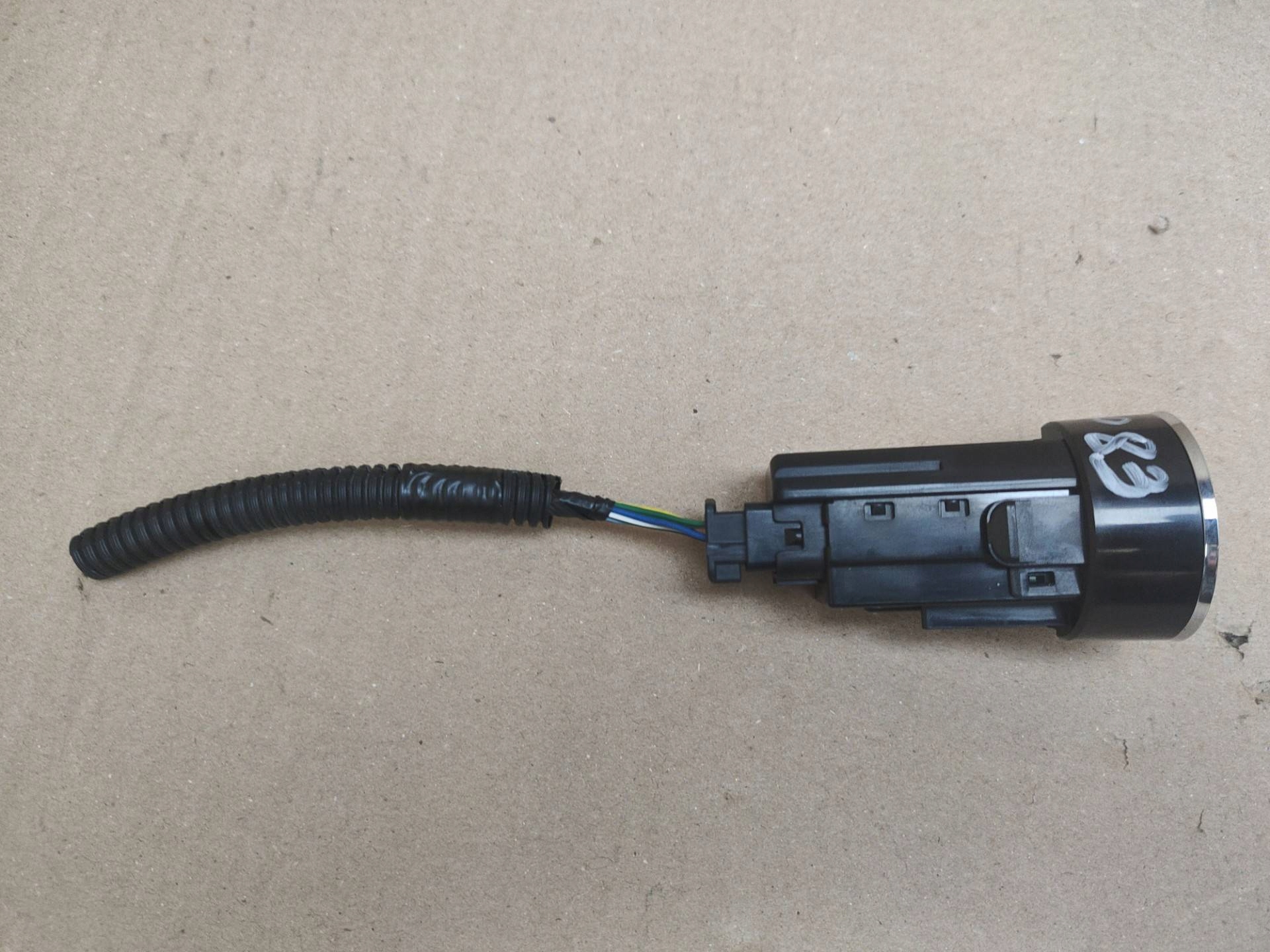 button zaplonu Start / Stop Toyota Sienna 3 2011 740M0500553