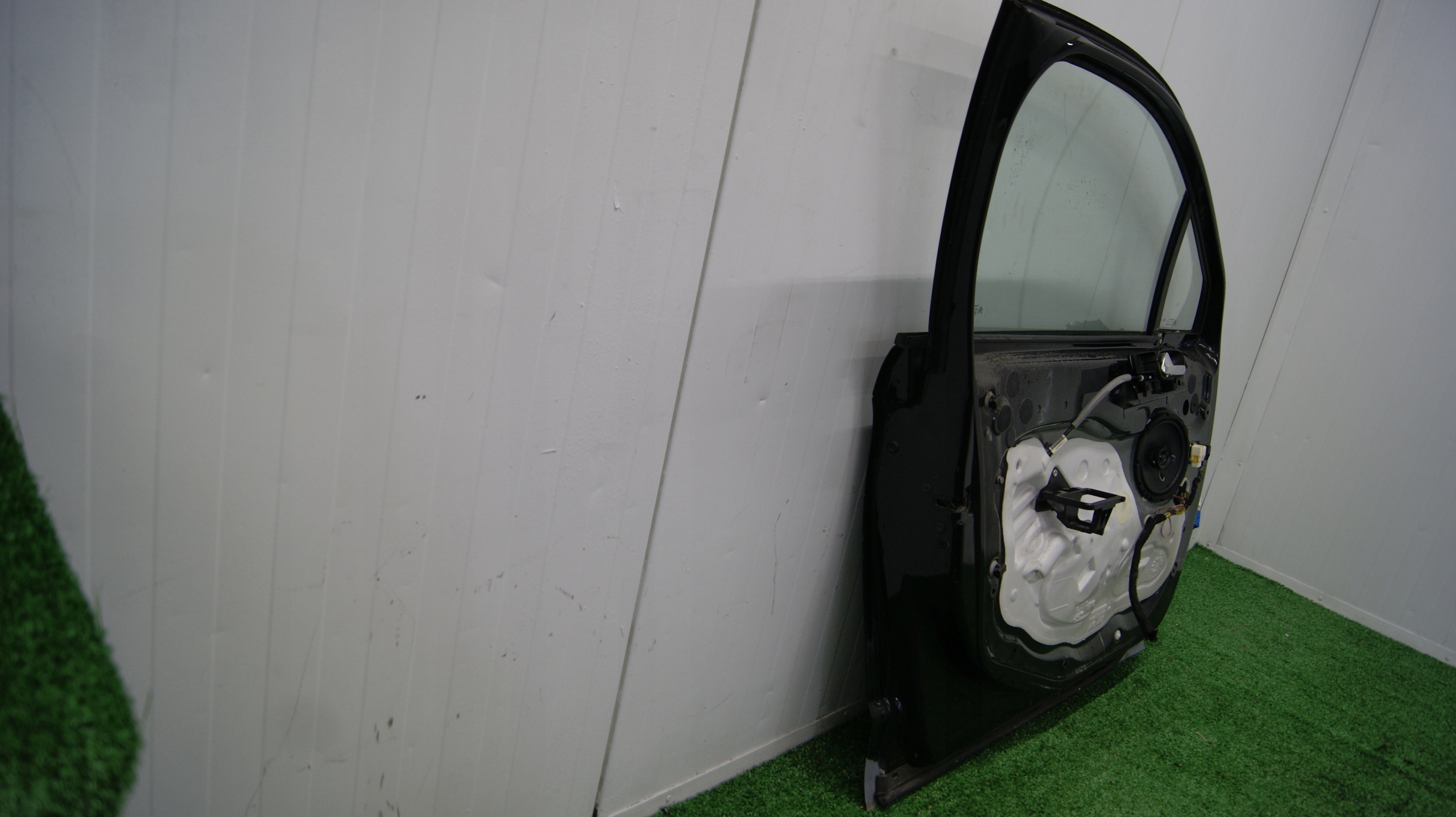 door left front CITROEN C4 II (B7) KOD LAKIERU KTV