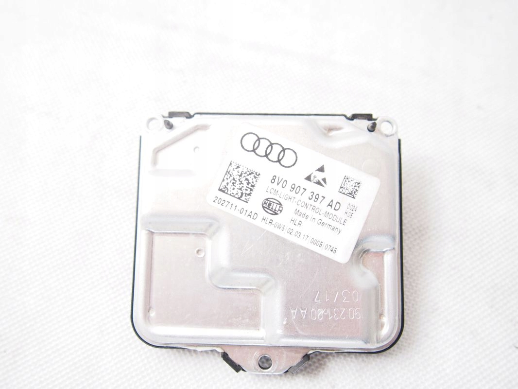 Volkswagen Skoda Seat Audi control unit module reflektora 8V0907397AD