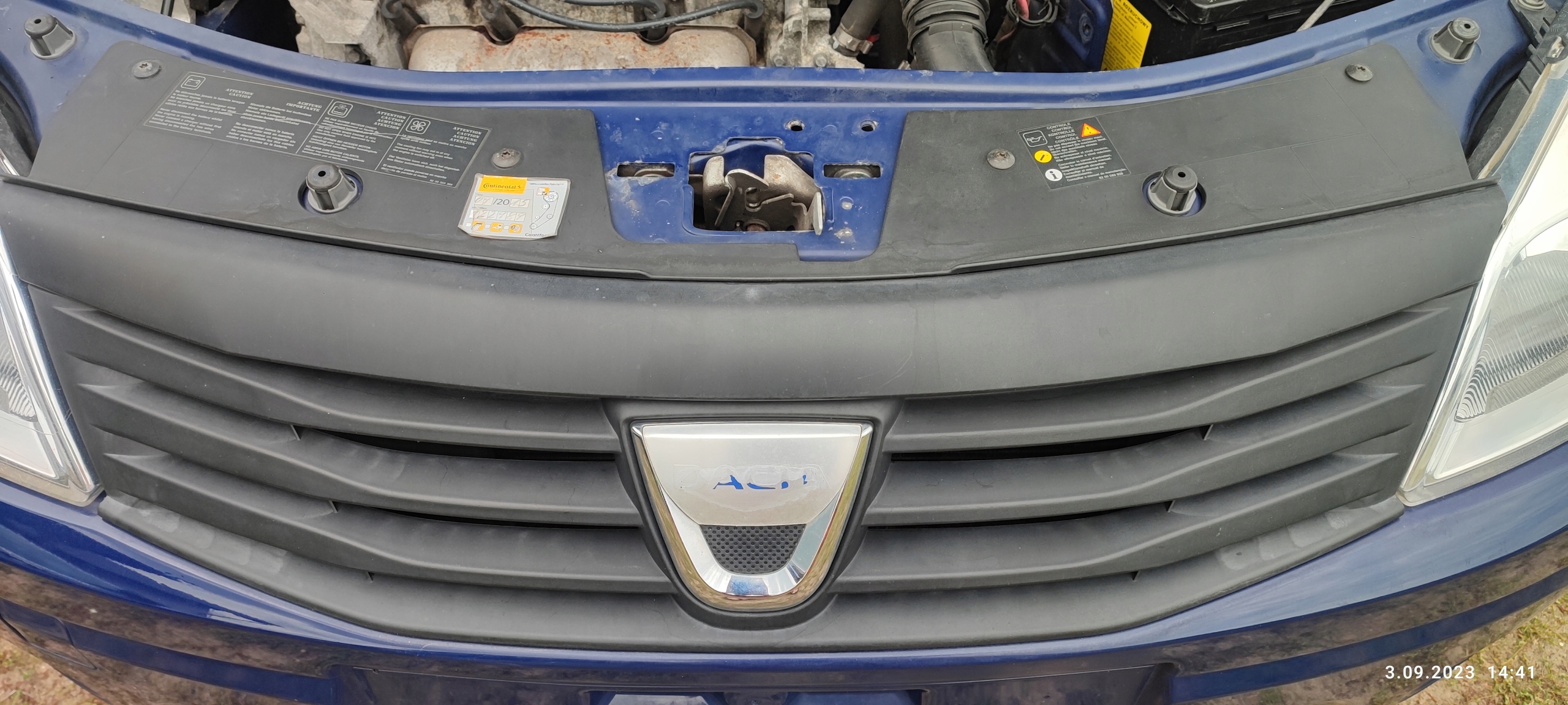 DACIA SANDERO and grill grill grille radiator