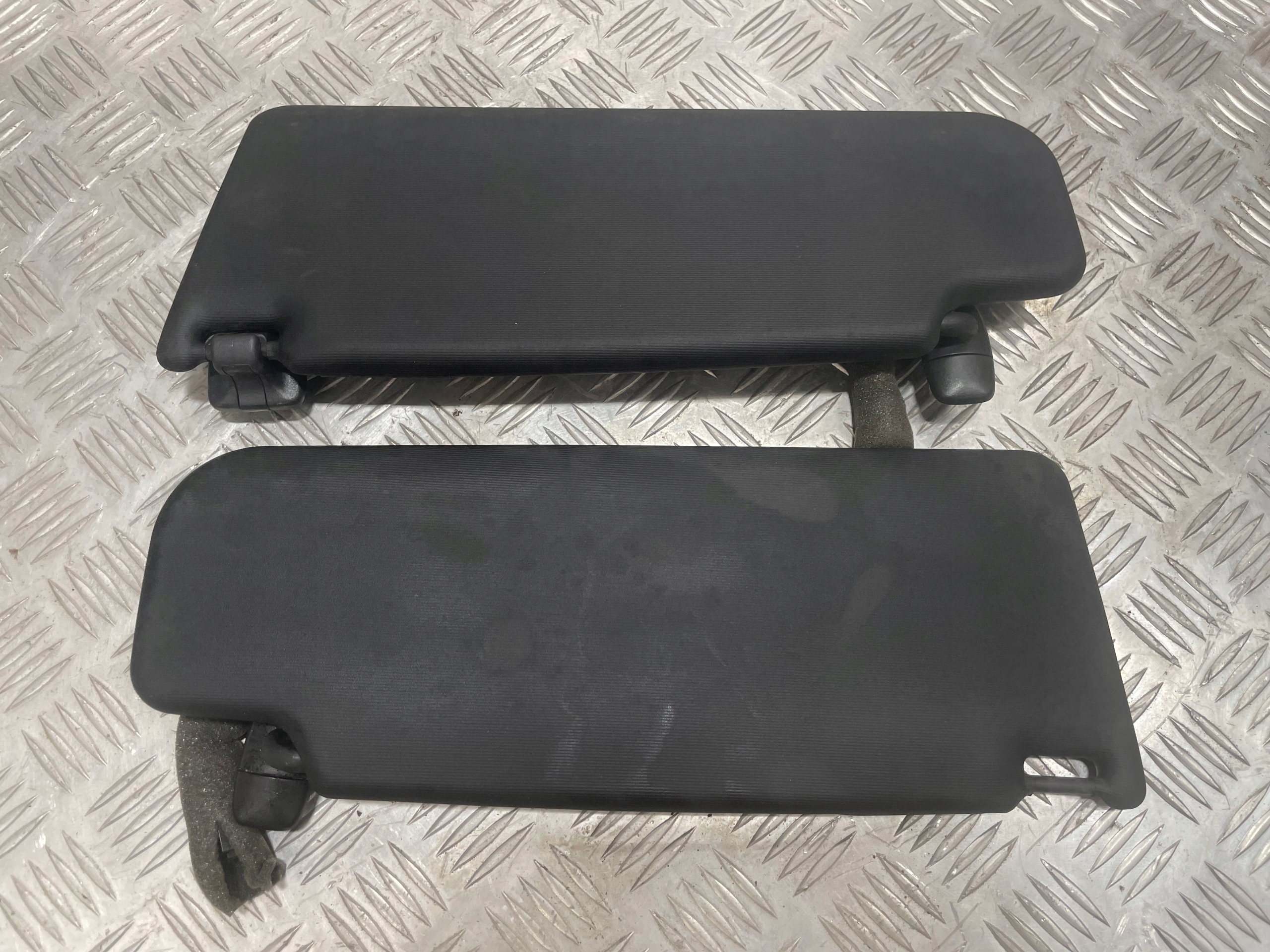 SŁONECZNIK DASZEK OSŁONA PRZECIWSŁONECZNA PRAWA VW SCIROCCO