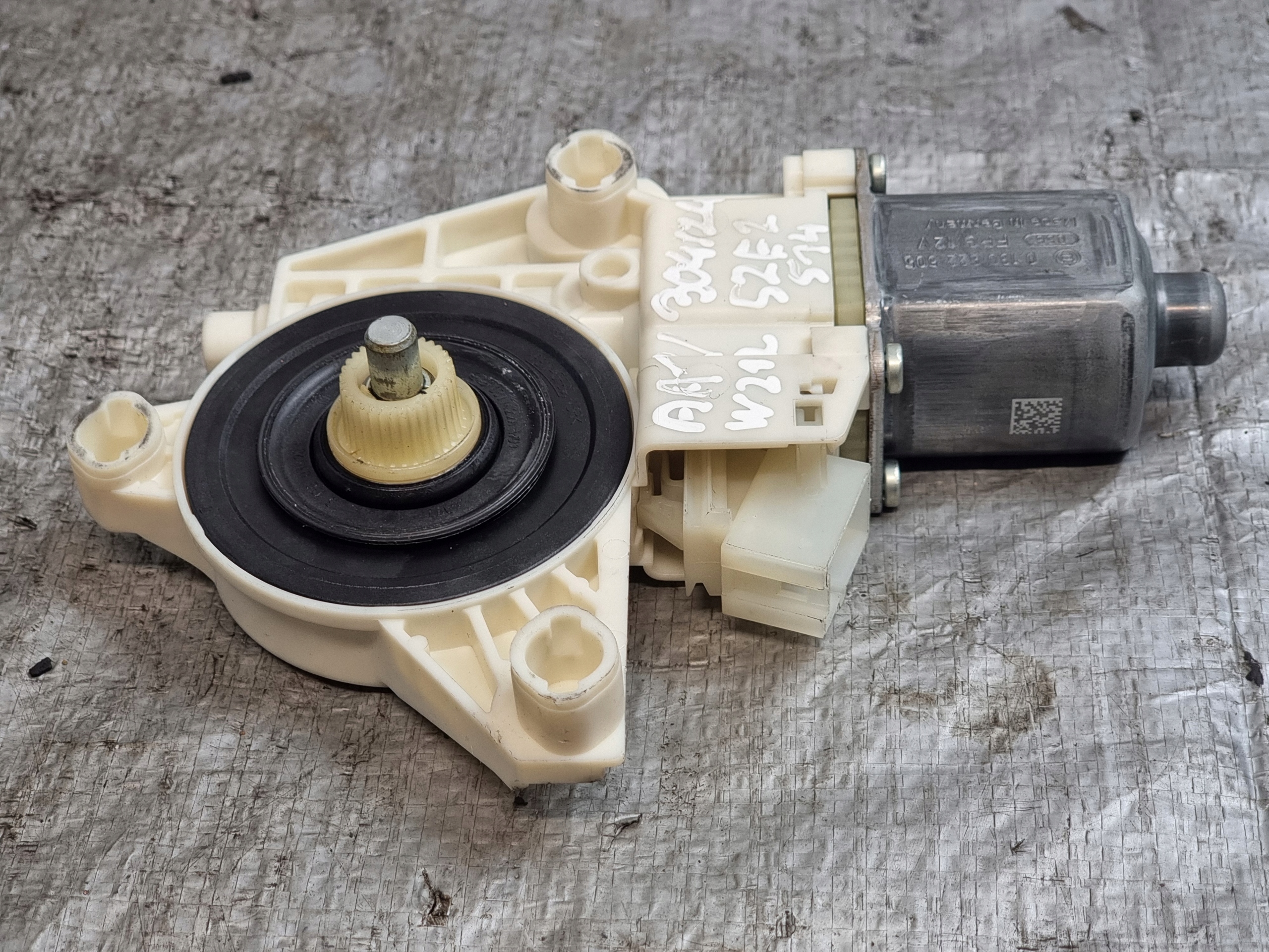 mini motor windows left rear part OE A2048200542 MERCEDES E KLASA W212 13r