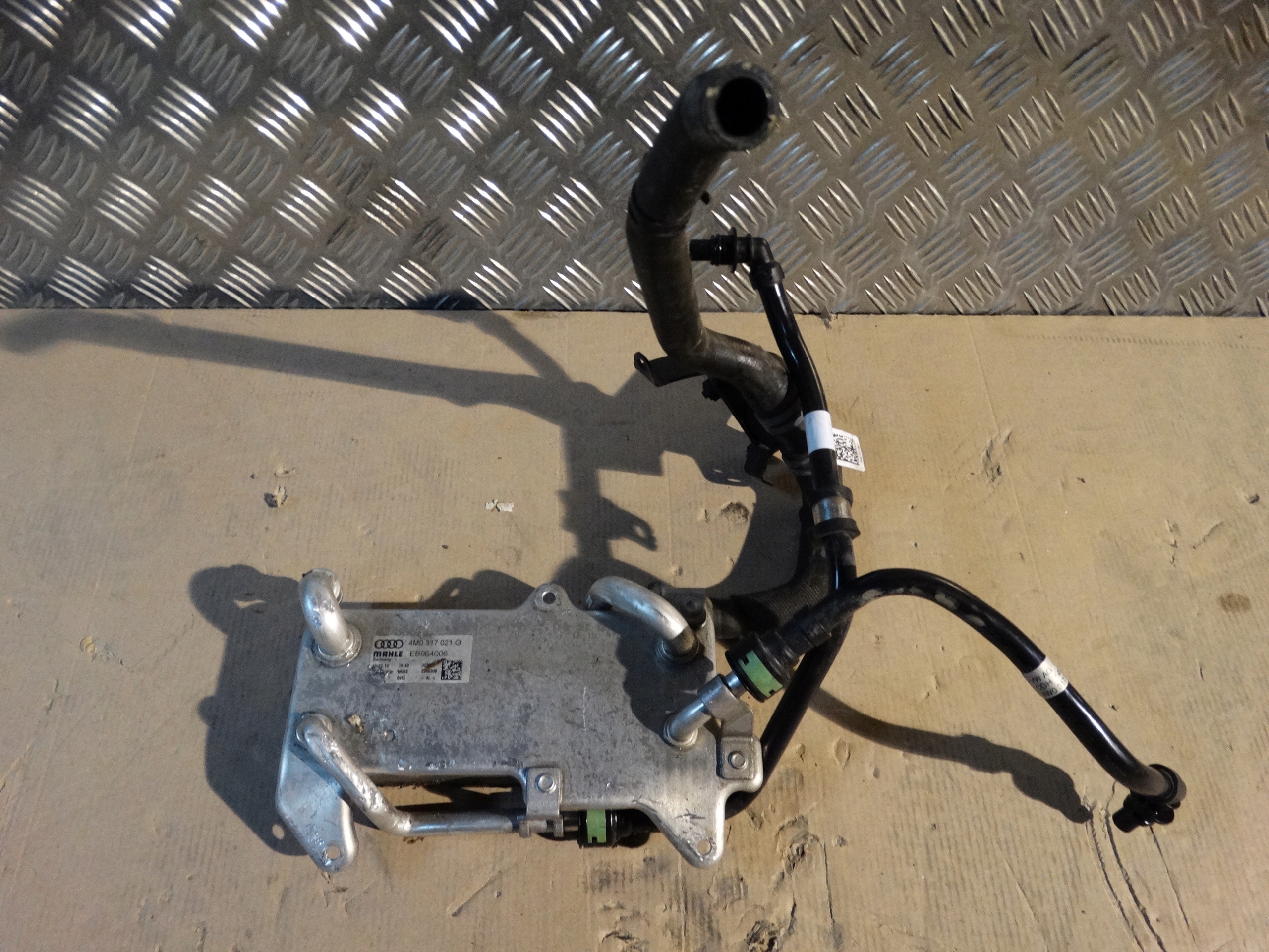 Motor Ölkühler Getriebe getriebe AUDI A6 C8 A7 Q7 1