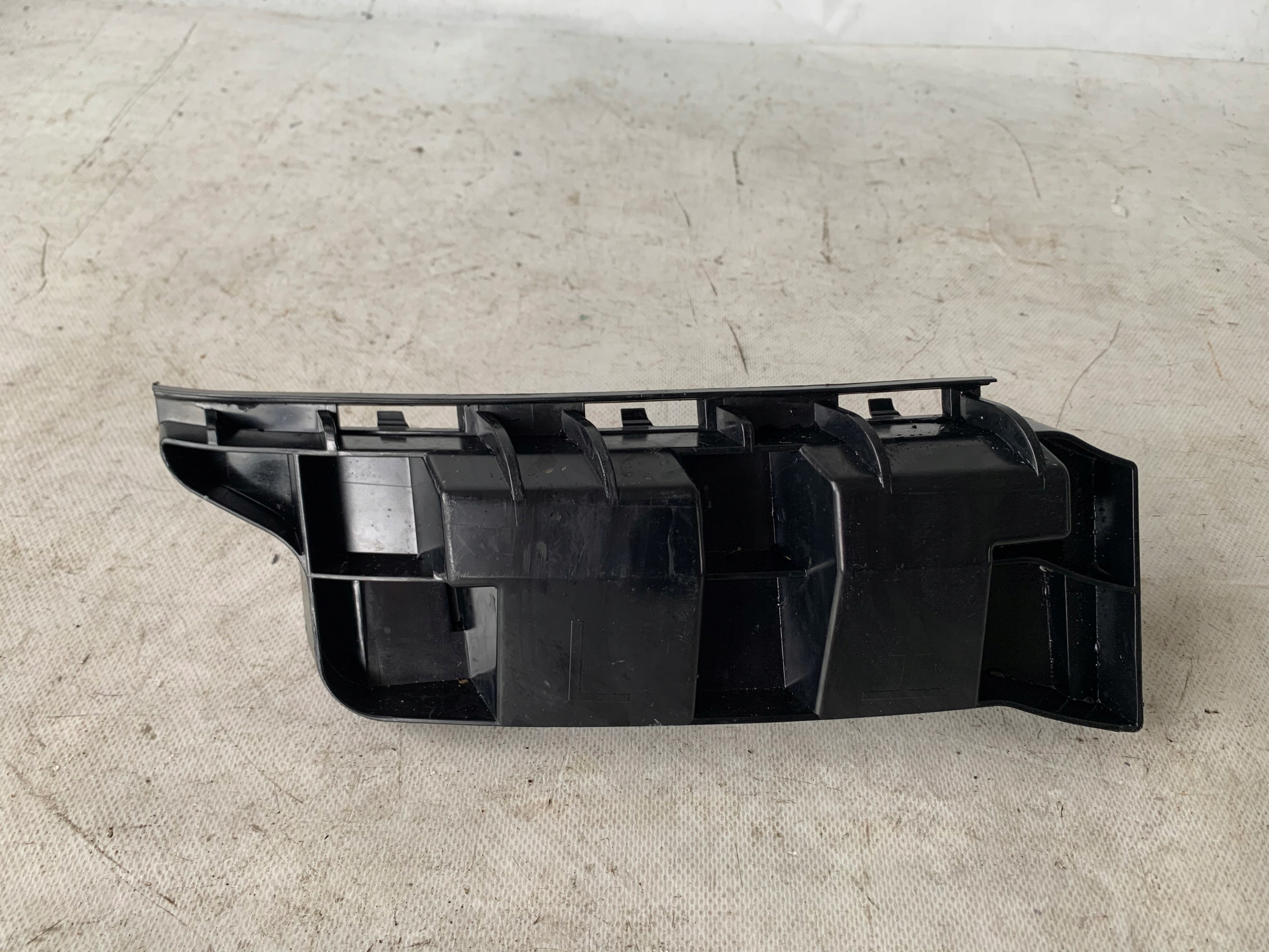 bumper bracket left rear part MERCEDES C 204 A2048800503