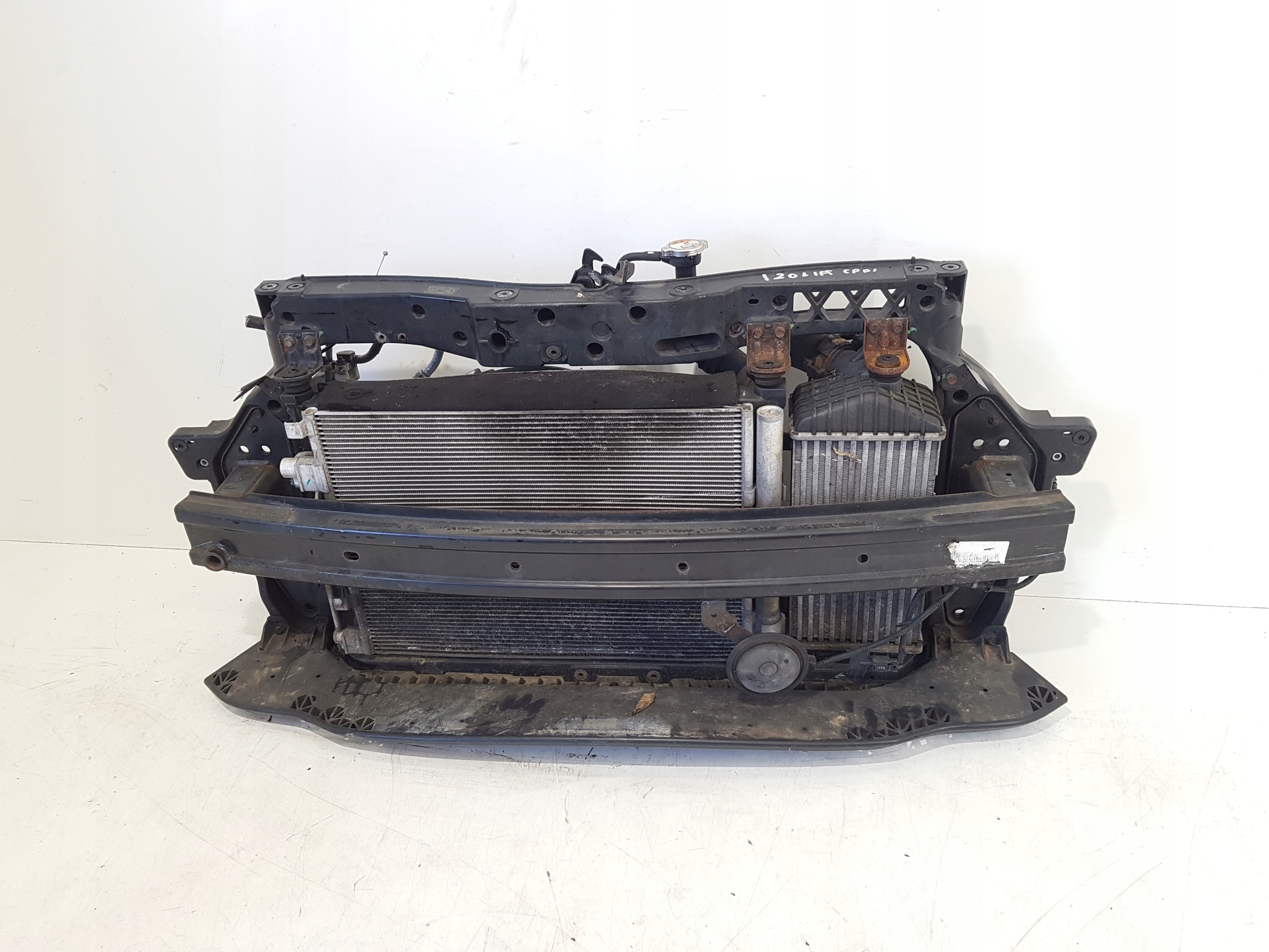 HYUNDAI I20 LIFT 1.4 CRDI PAS PRZEDNI CHLODNICE