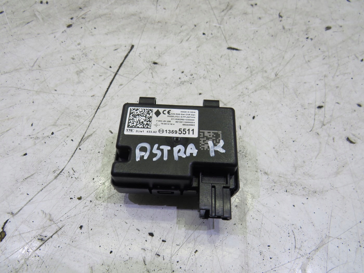 MODUŁ STEROWNIK ZAMKA OPEL ASTRA K V 13595511