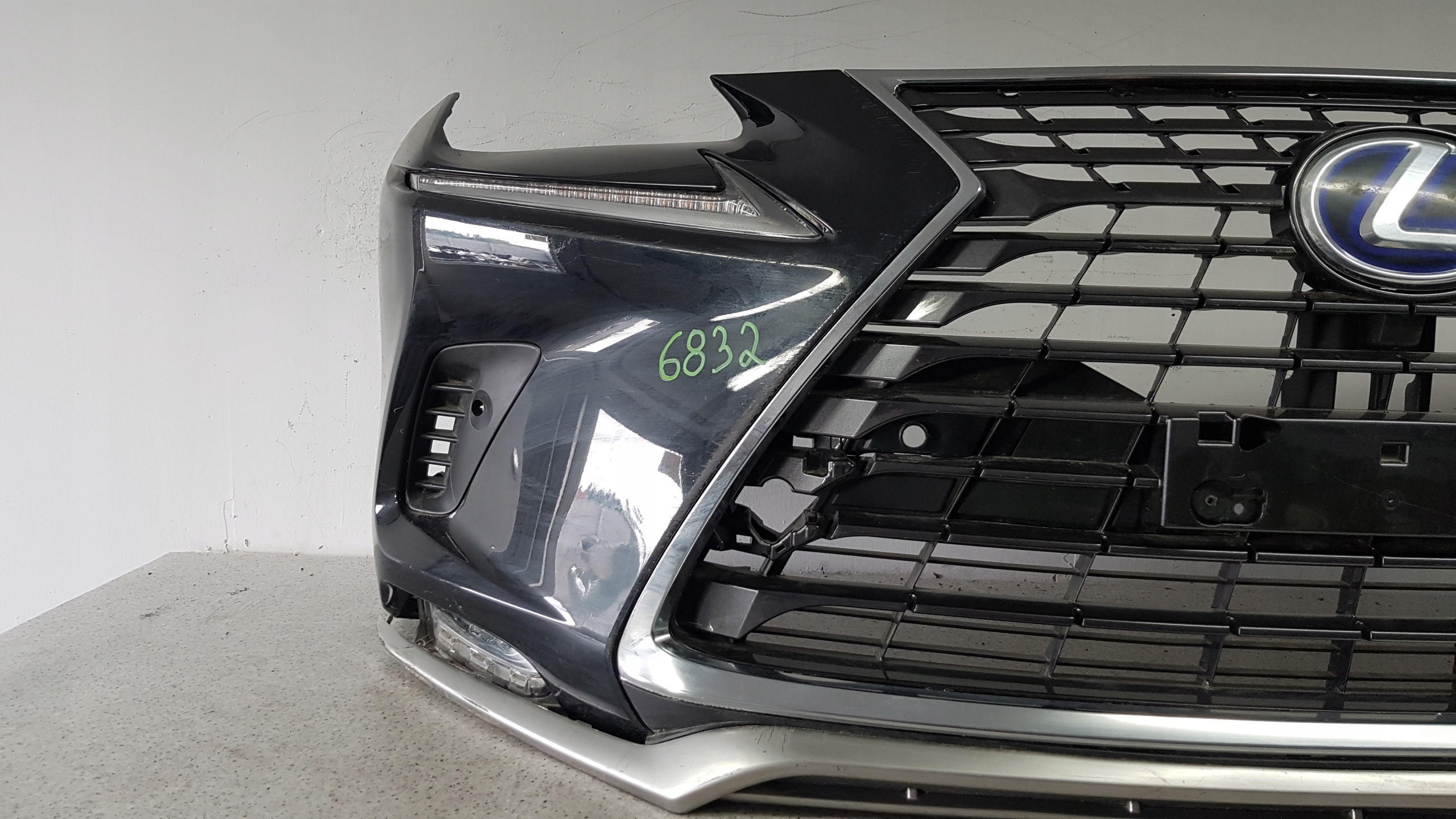 LEXUS NX200 LIFT 2017 bumper front 6832