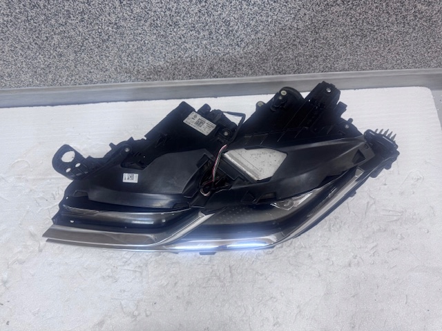 light left VW Arteon LIFT Full Led 2023