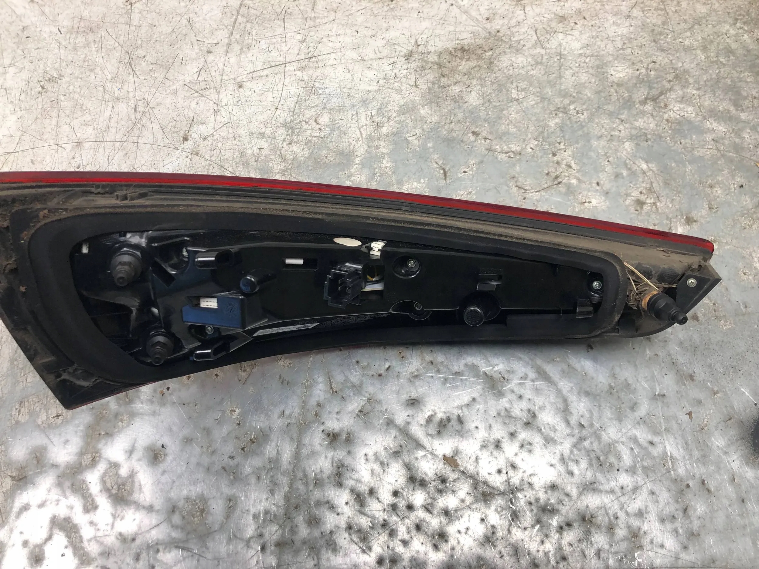 AUDI Q3 8U originál light right rear part LED NEON 8U0945094H