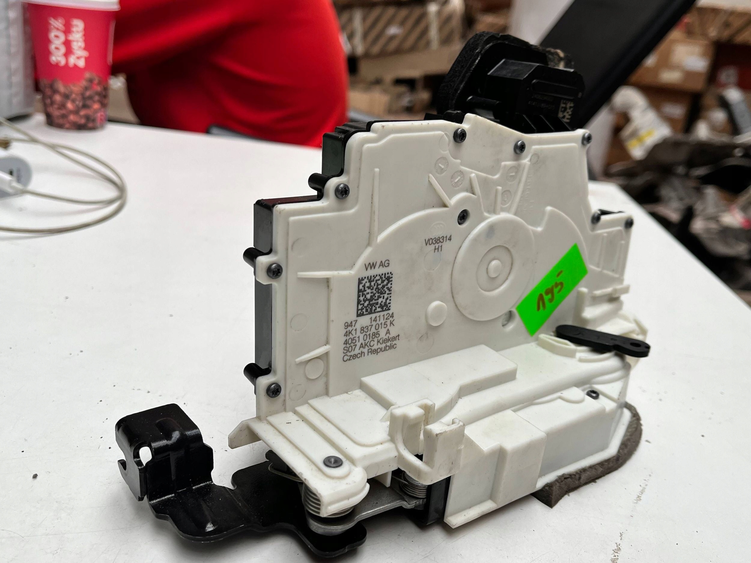 lock door przednich Audi A6 S6 C8 4K 4K1837015K !J