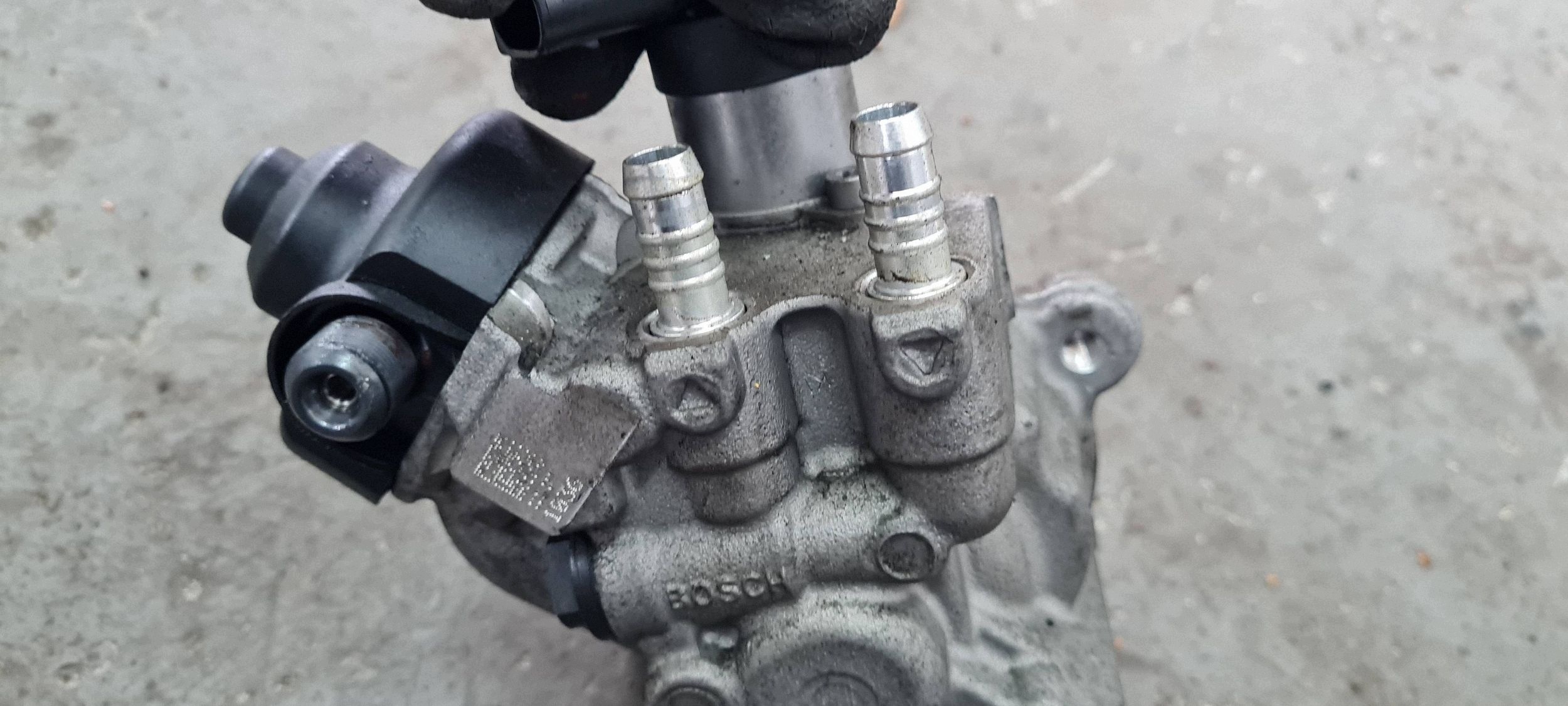 A4 B9 8W Einspritzpumpe 2.0 TDI 04L130755D A5 8W Q5 80A A6