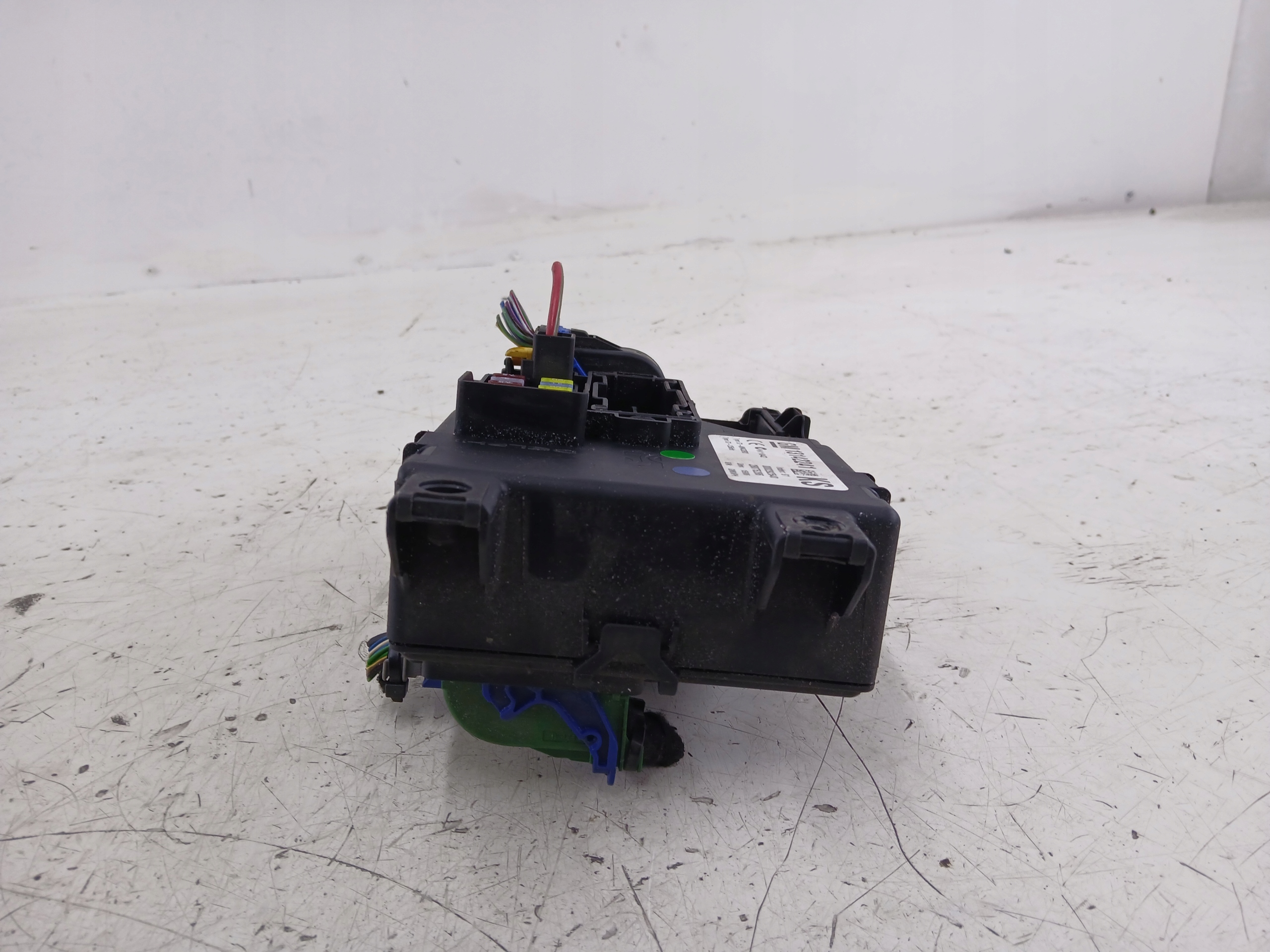 OPEL CORSA D Module fusibles 13142241