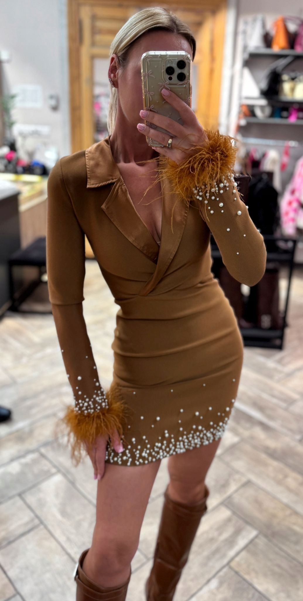 Šaty Mini Elegantní S Perlami A Peřím, Karamelové, Vel L
