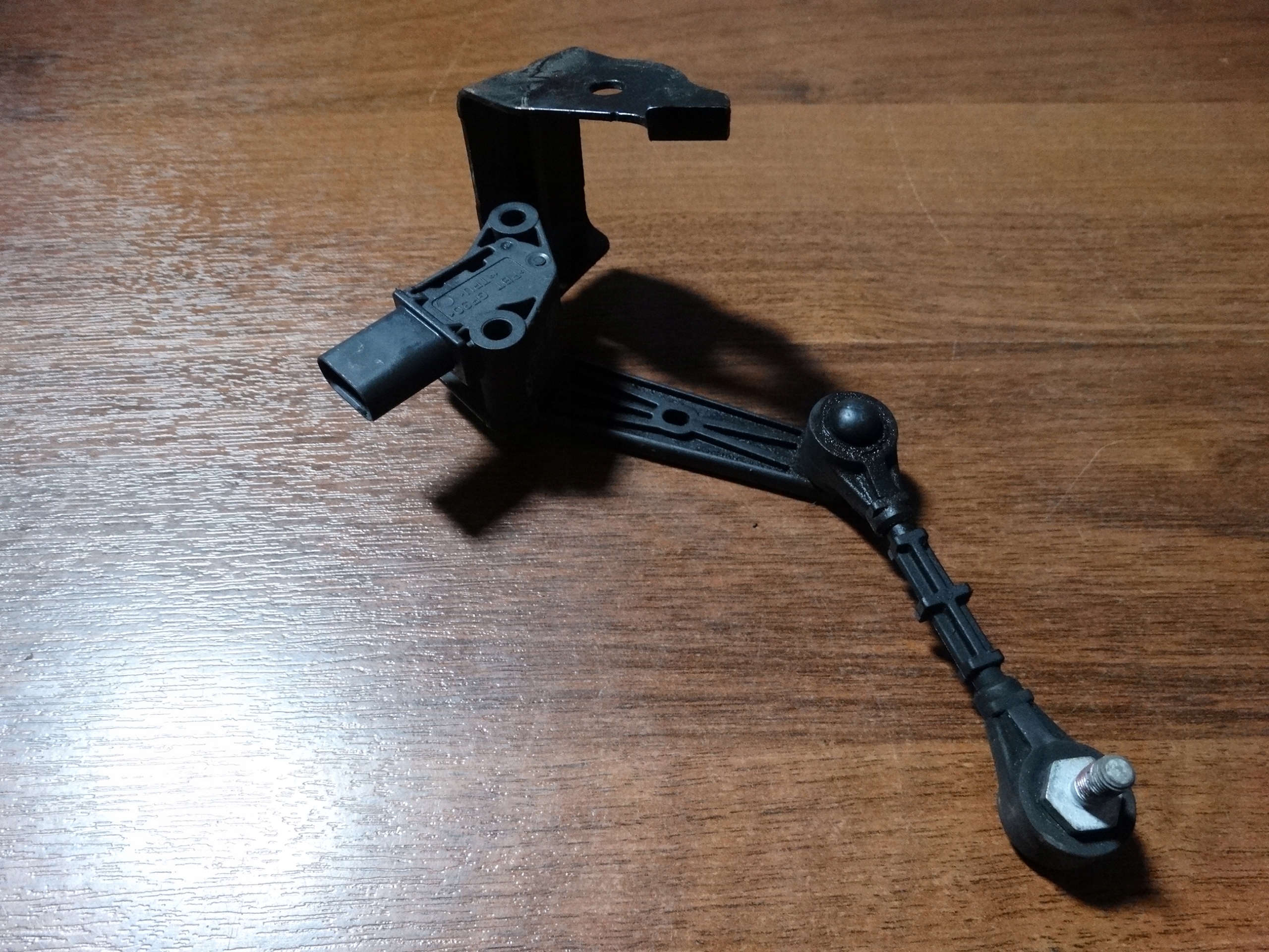 SENSOR SCHALTER NIVEAUREGELUNG LICHTE LINKS VORNE RANGE ROVER L494 1