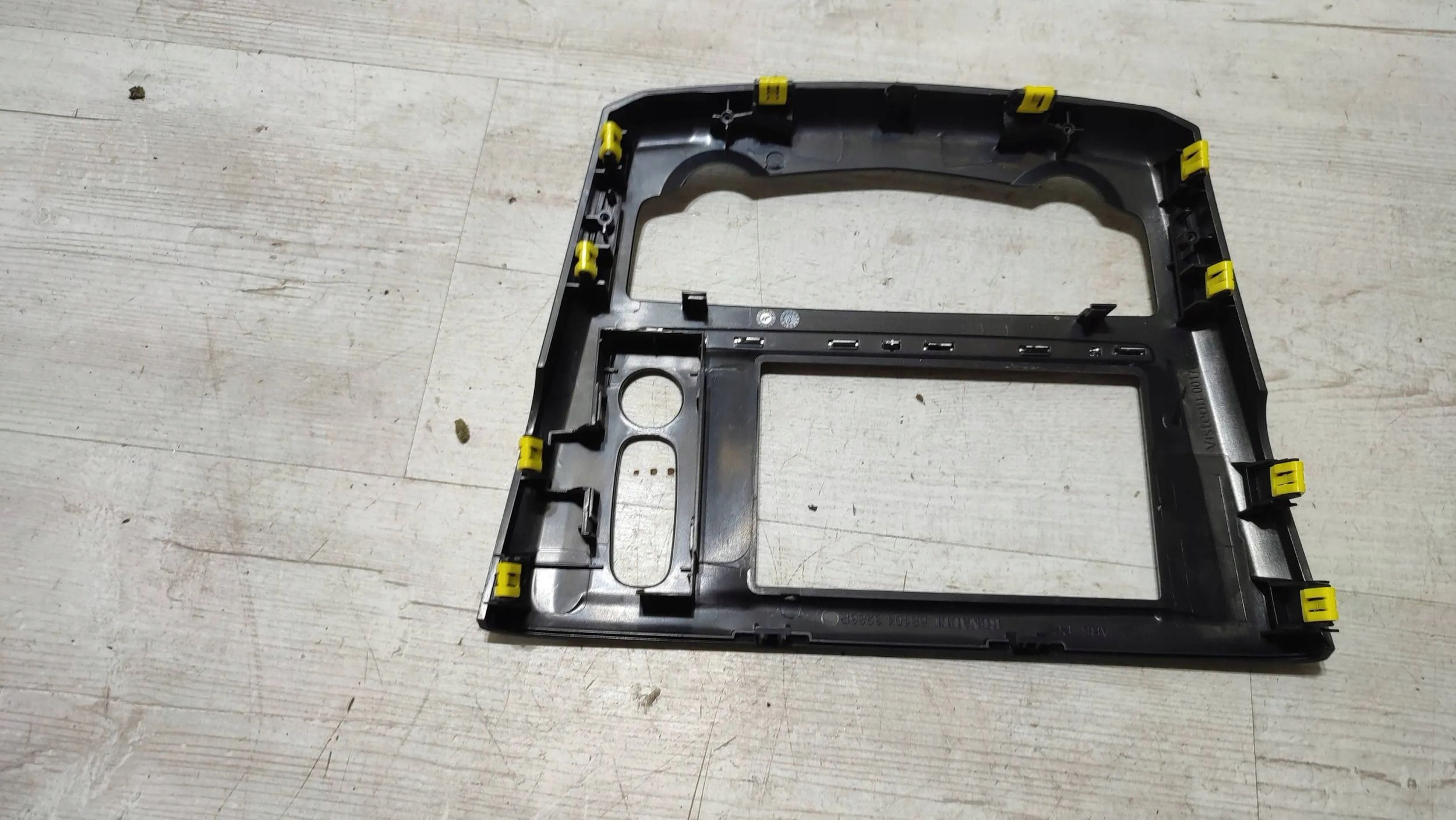 Renault Kadjar 17r 1.5dci frame wyswietlacza