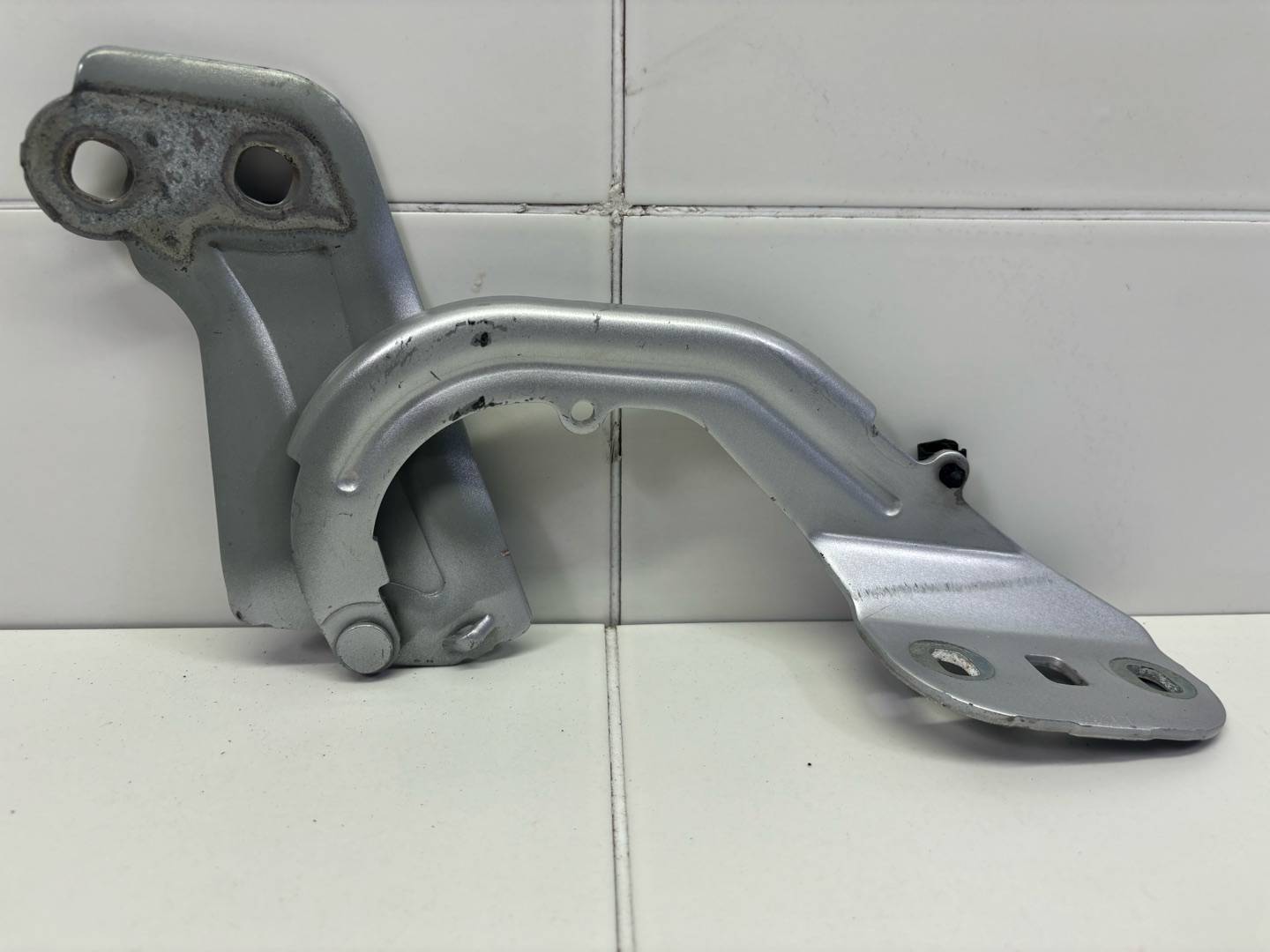 hinge bonnets right side Ford Kuga 2 2016 BM51-A16800-AD