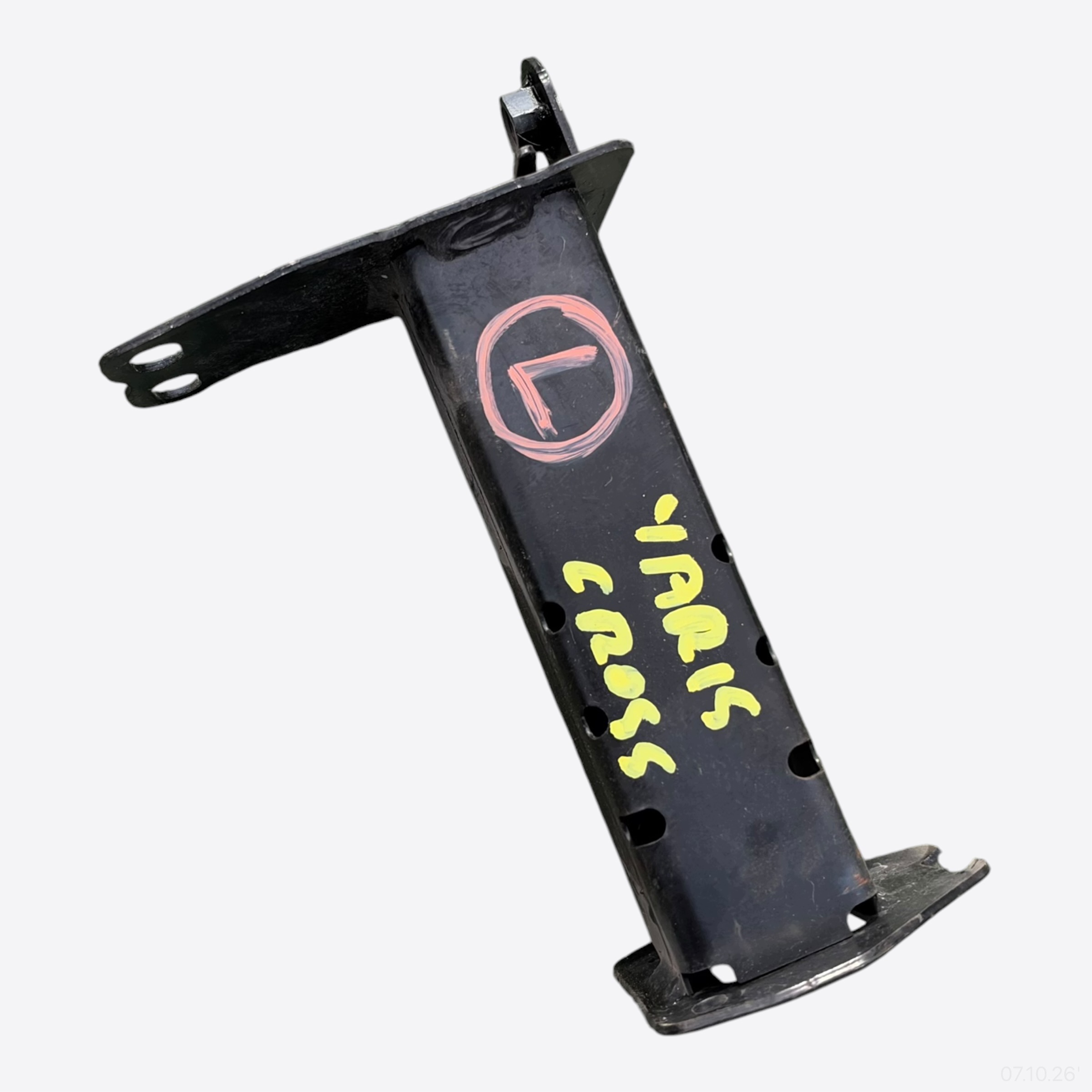 pillar front left beam tip TOYOTA YARIS CROSS