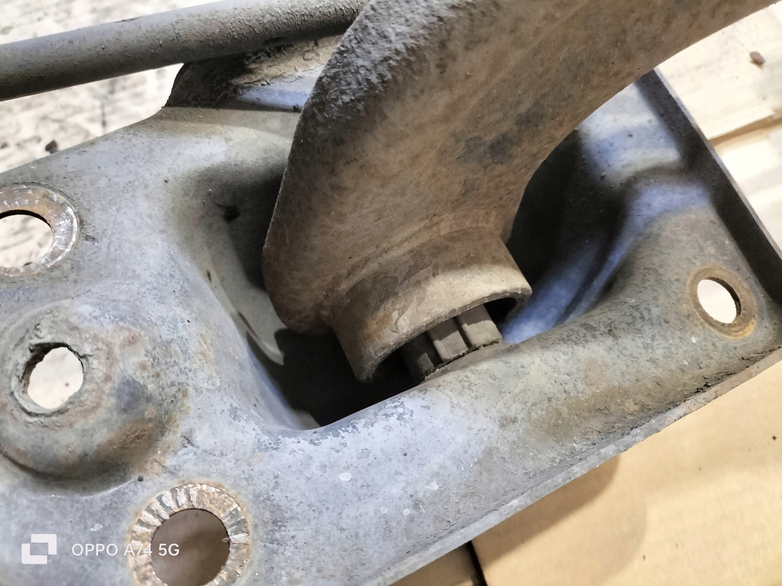 SEAT ALTEA 1.6MPI 75KW 2005R axis rear sususpension discs